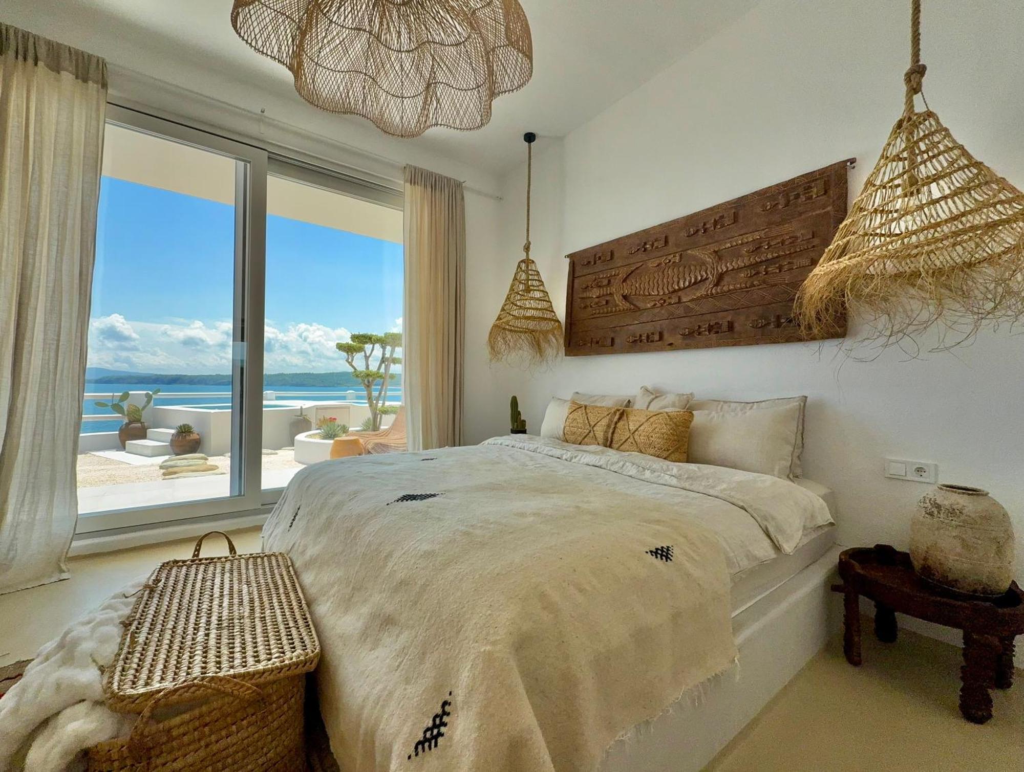Two-Bedroom Apartment Sea View
