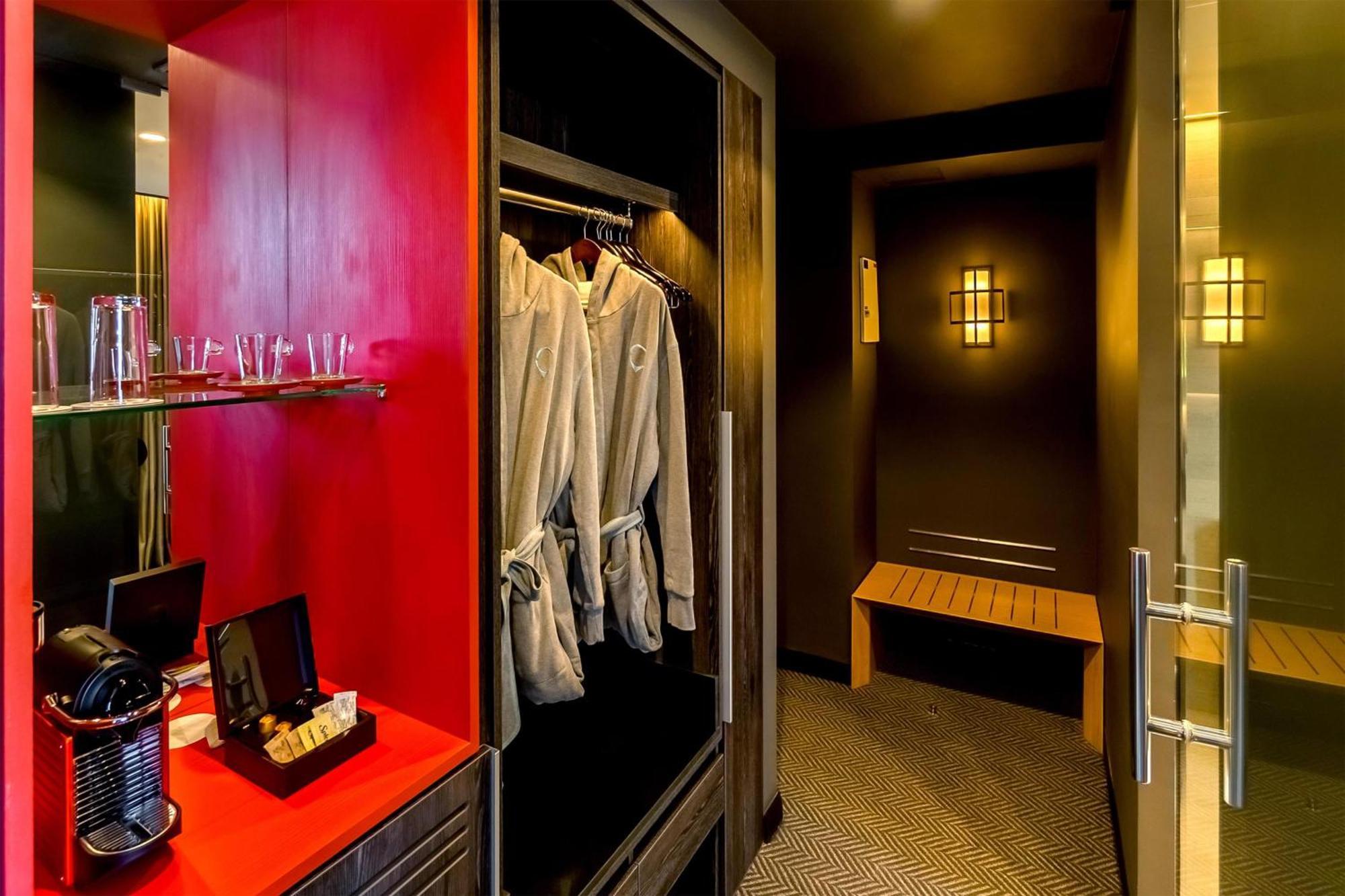 Junior King Suite