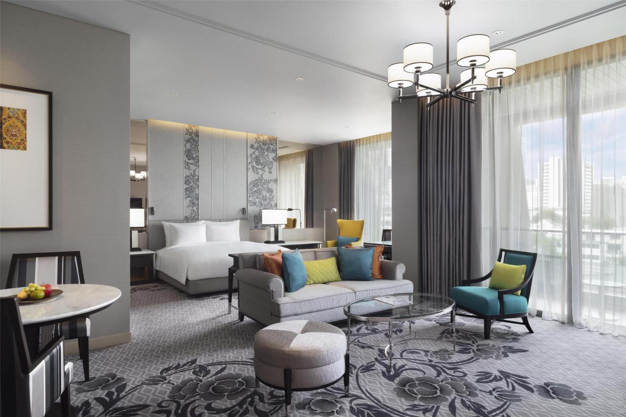 Executive Club King Room with Balcony and Lounge Access