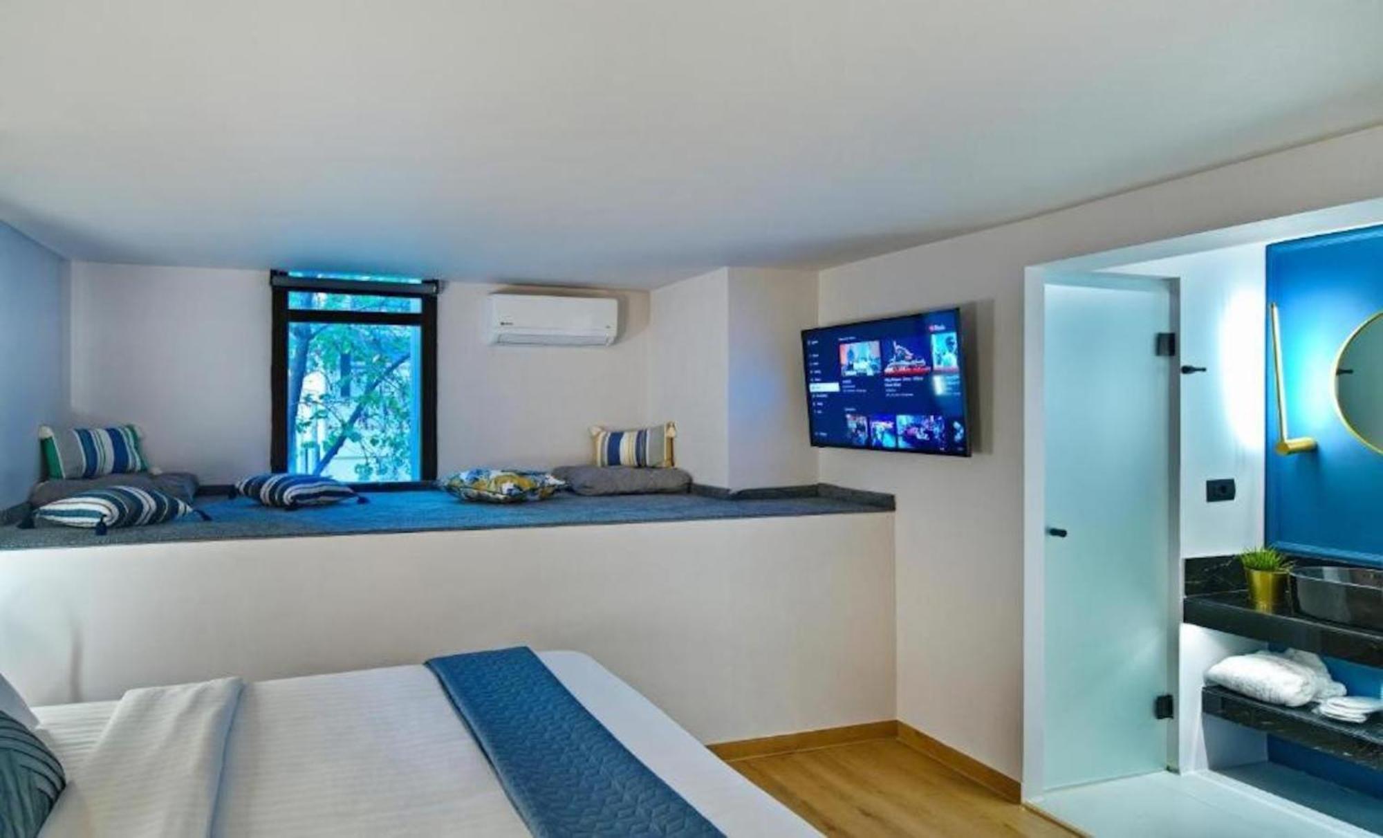 Cocoon Room