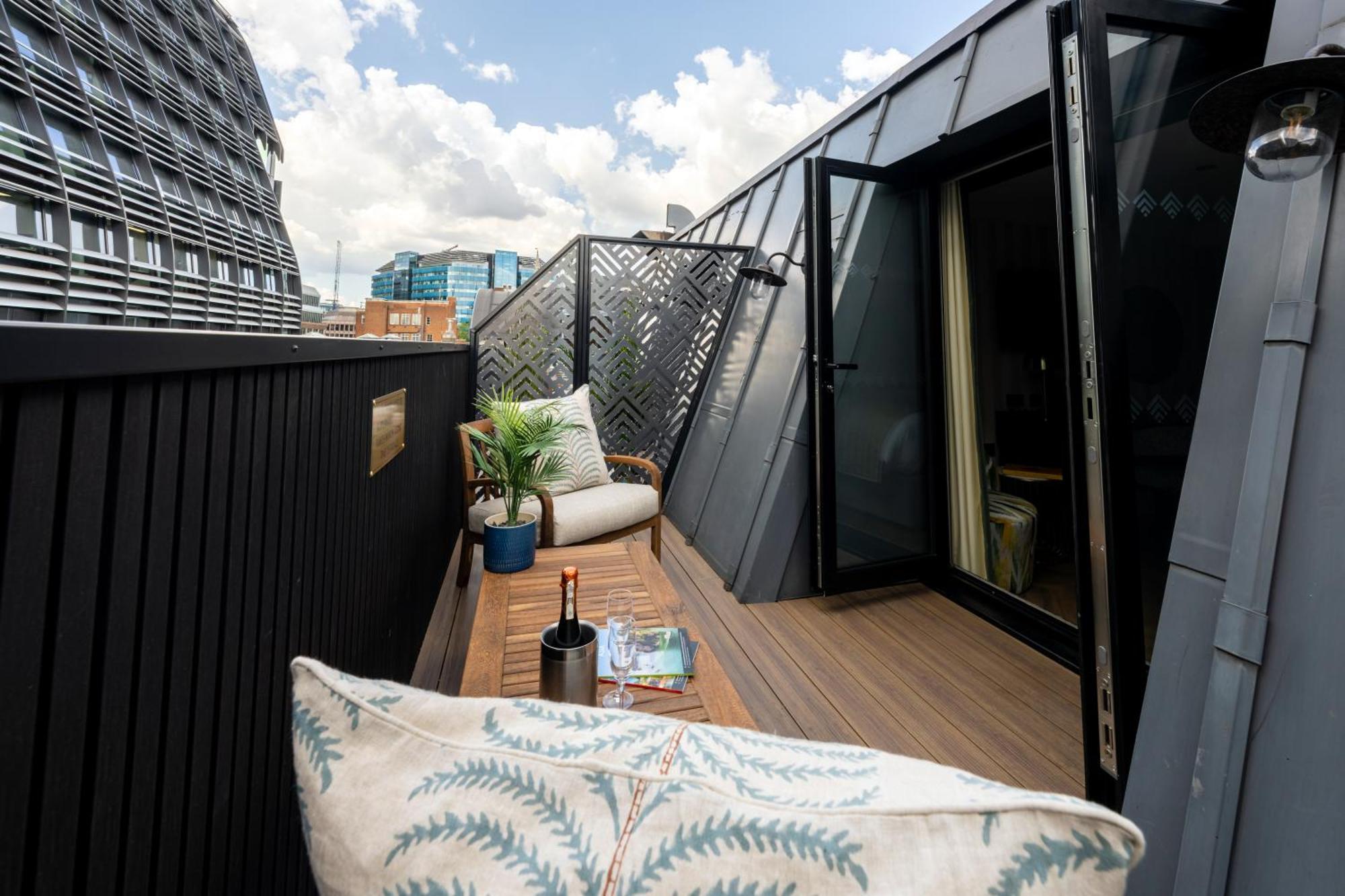 Deluxe Double Room Roof Terrace
