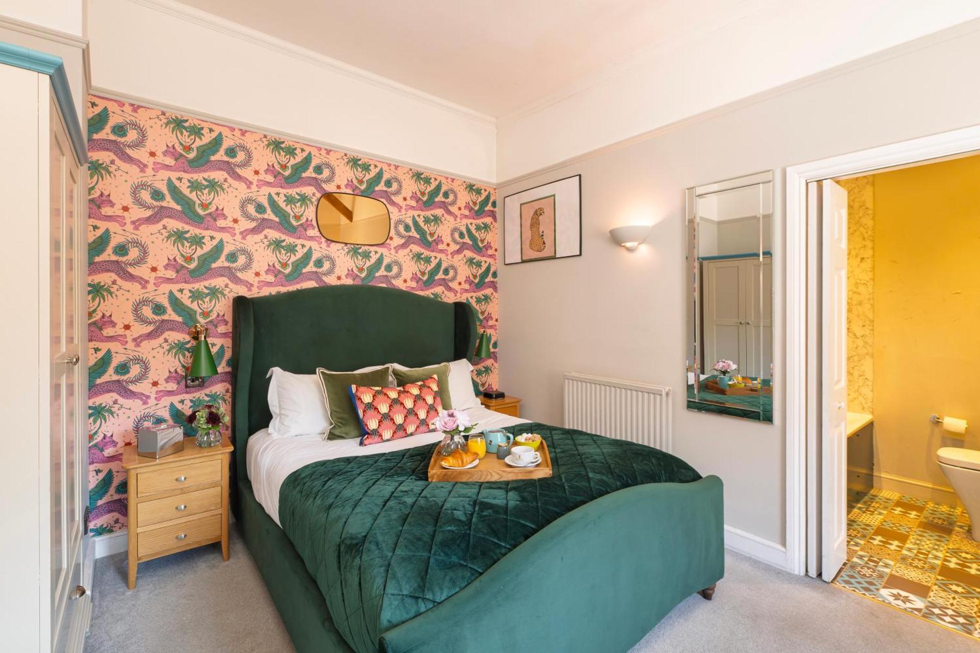 Superior Queen Room