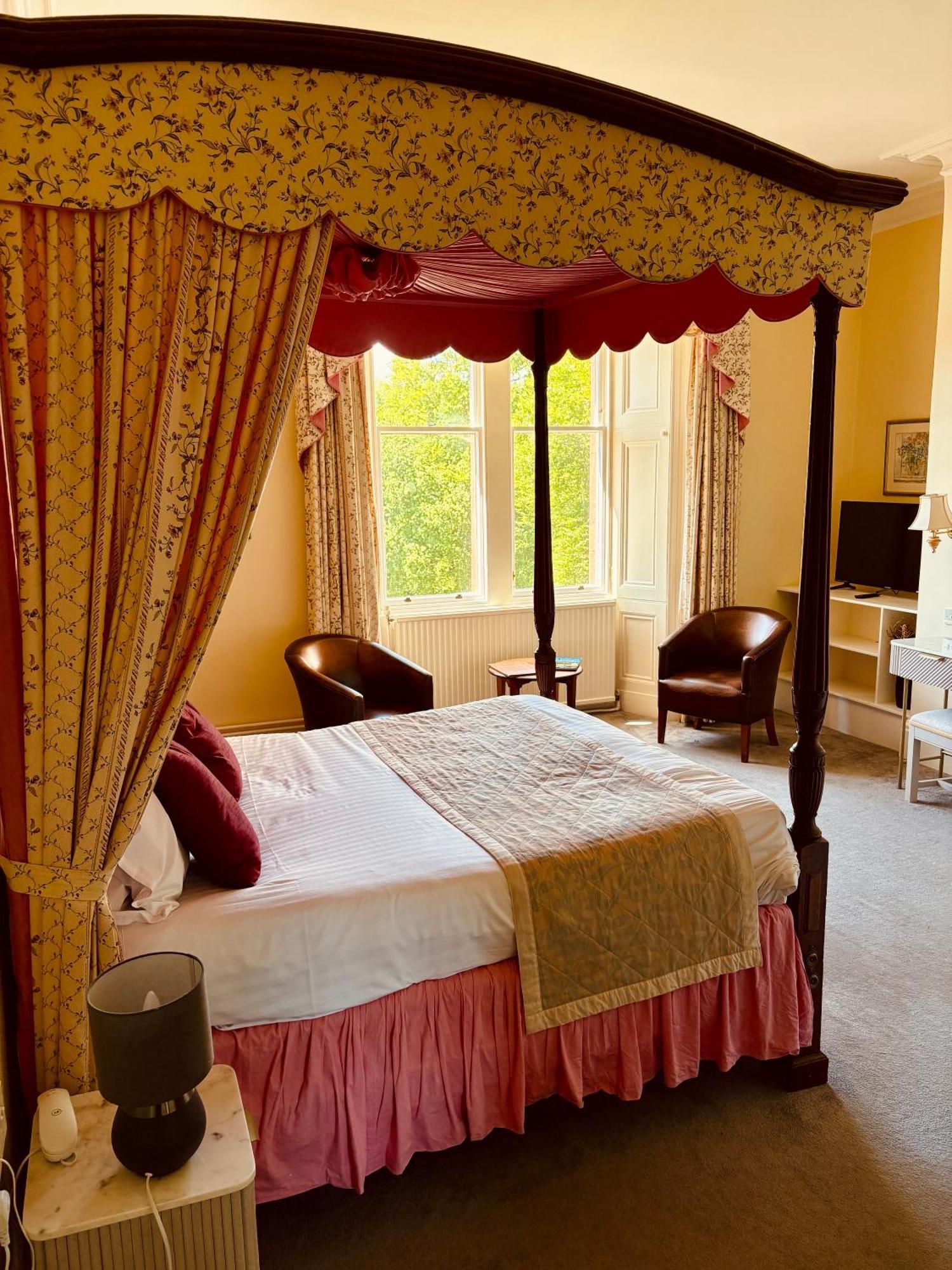 Deluxe Double Room,1669820204:JPEG