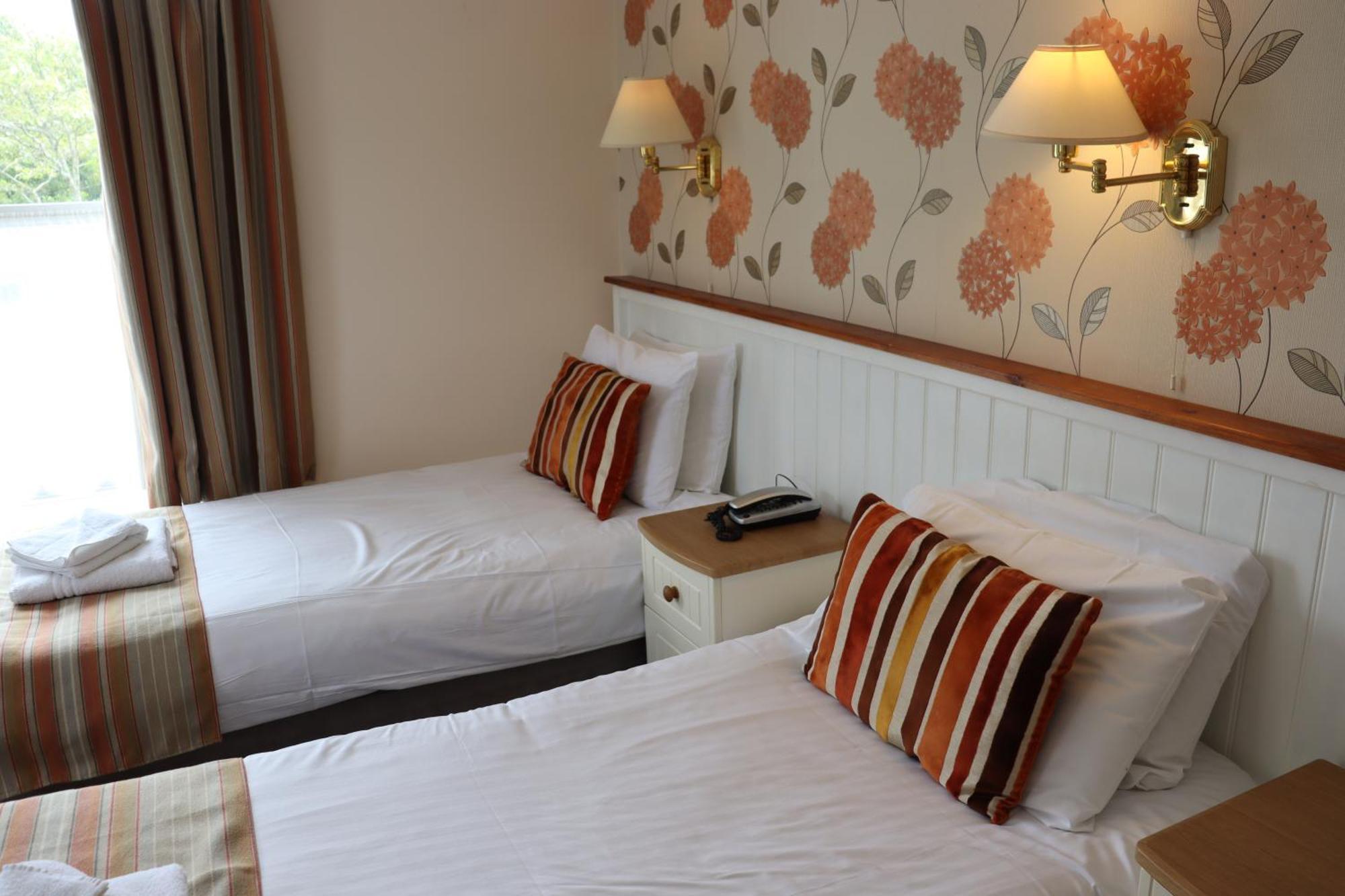 Standard Twin Room Sea View