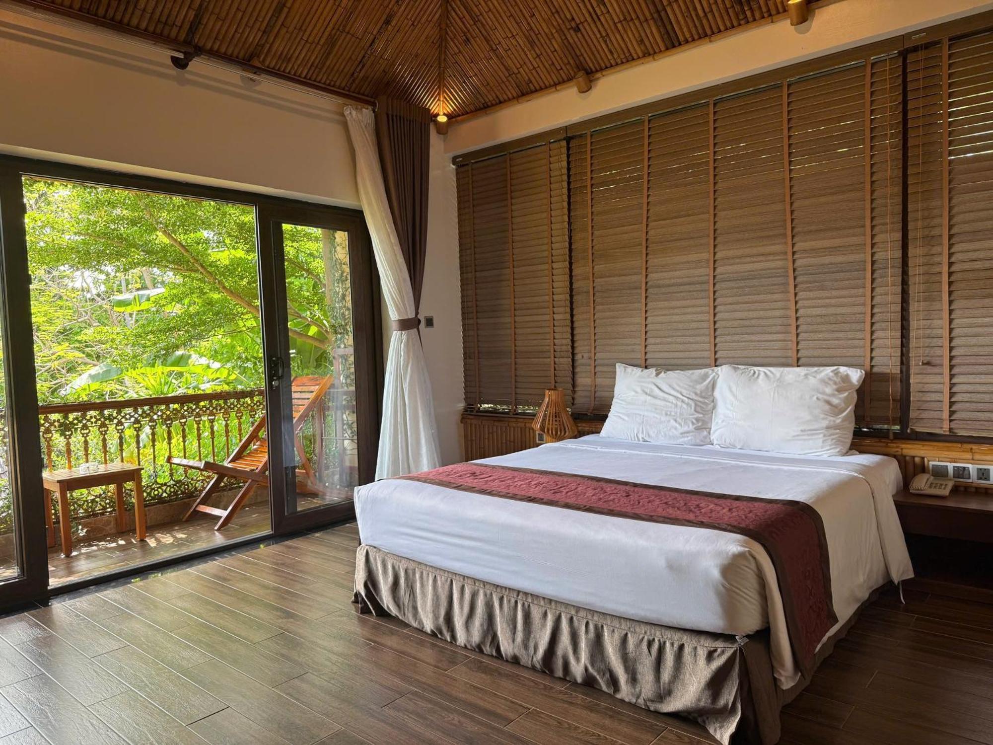 Double Room Garden View