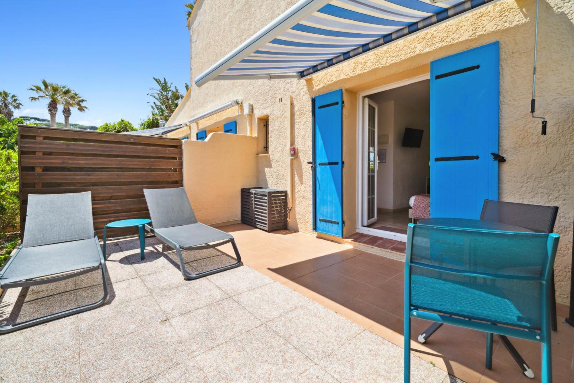 Comfort Double Room Terrace Garden view