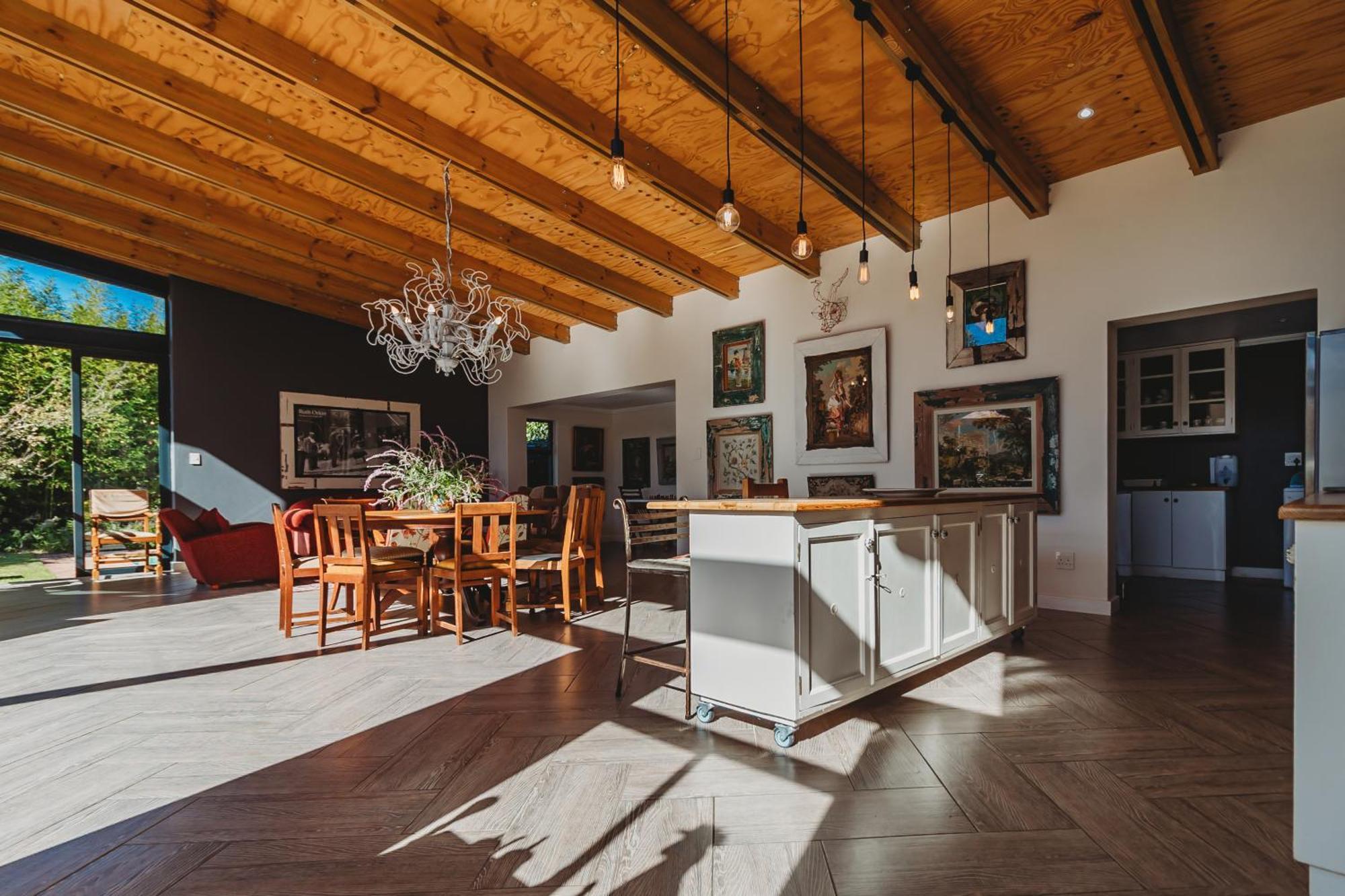 Four-Bedroom Holiday Home