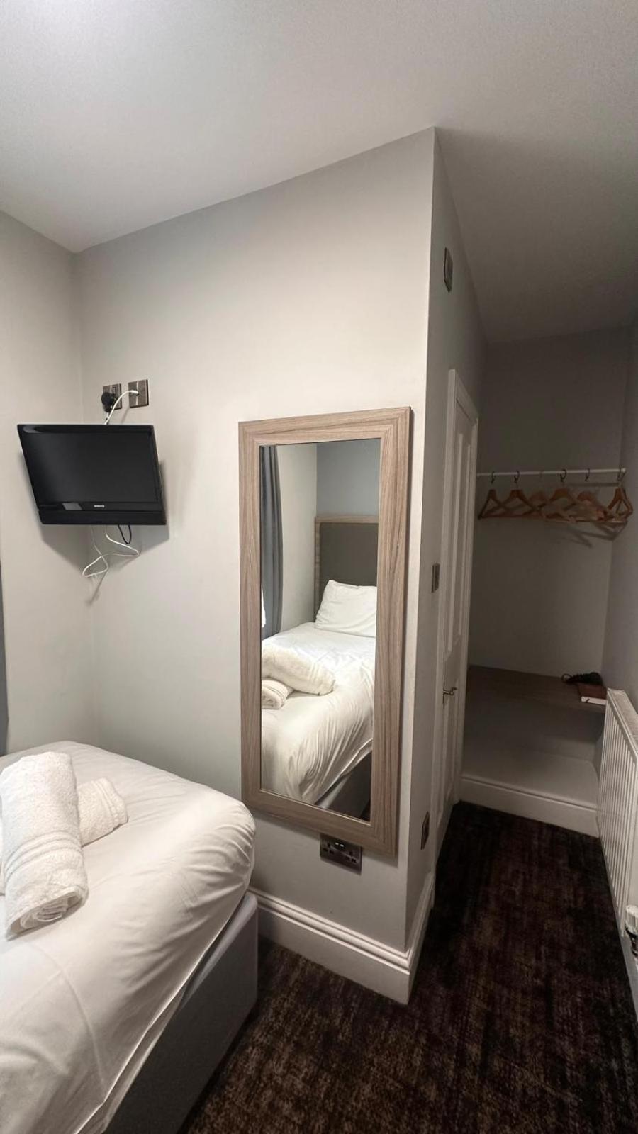 Small Single Room
