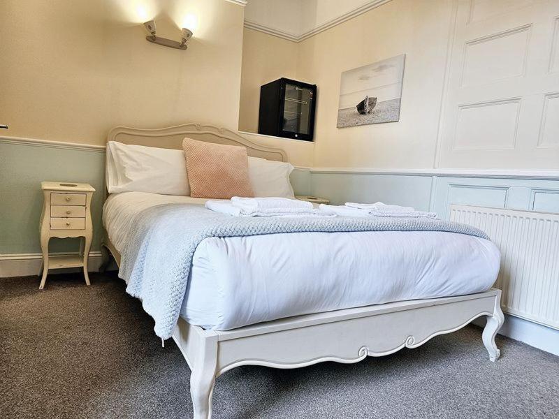 Double Room Private Bathroom