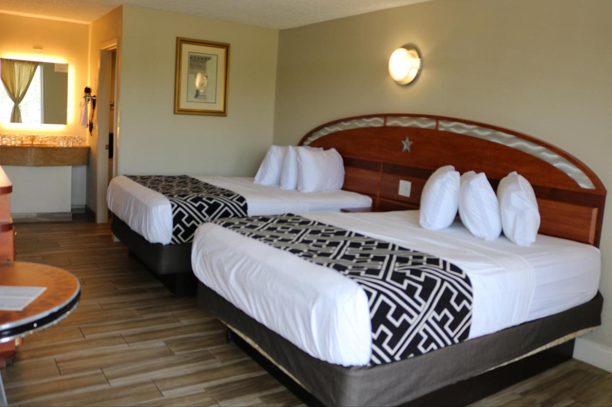 Standard Queen Room Two Queen Beds