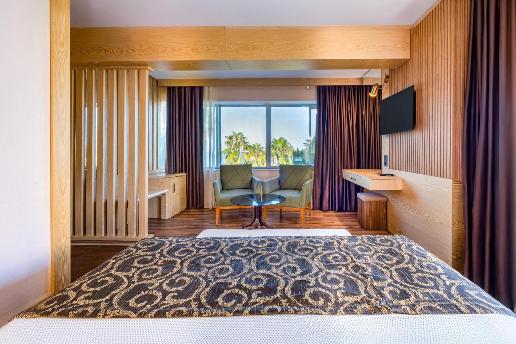Superior Family Room