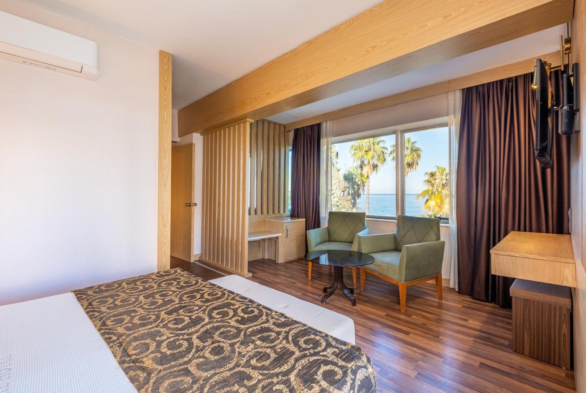 Superior Family Room