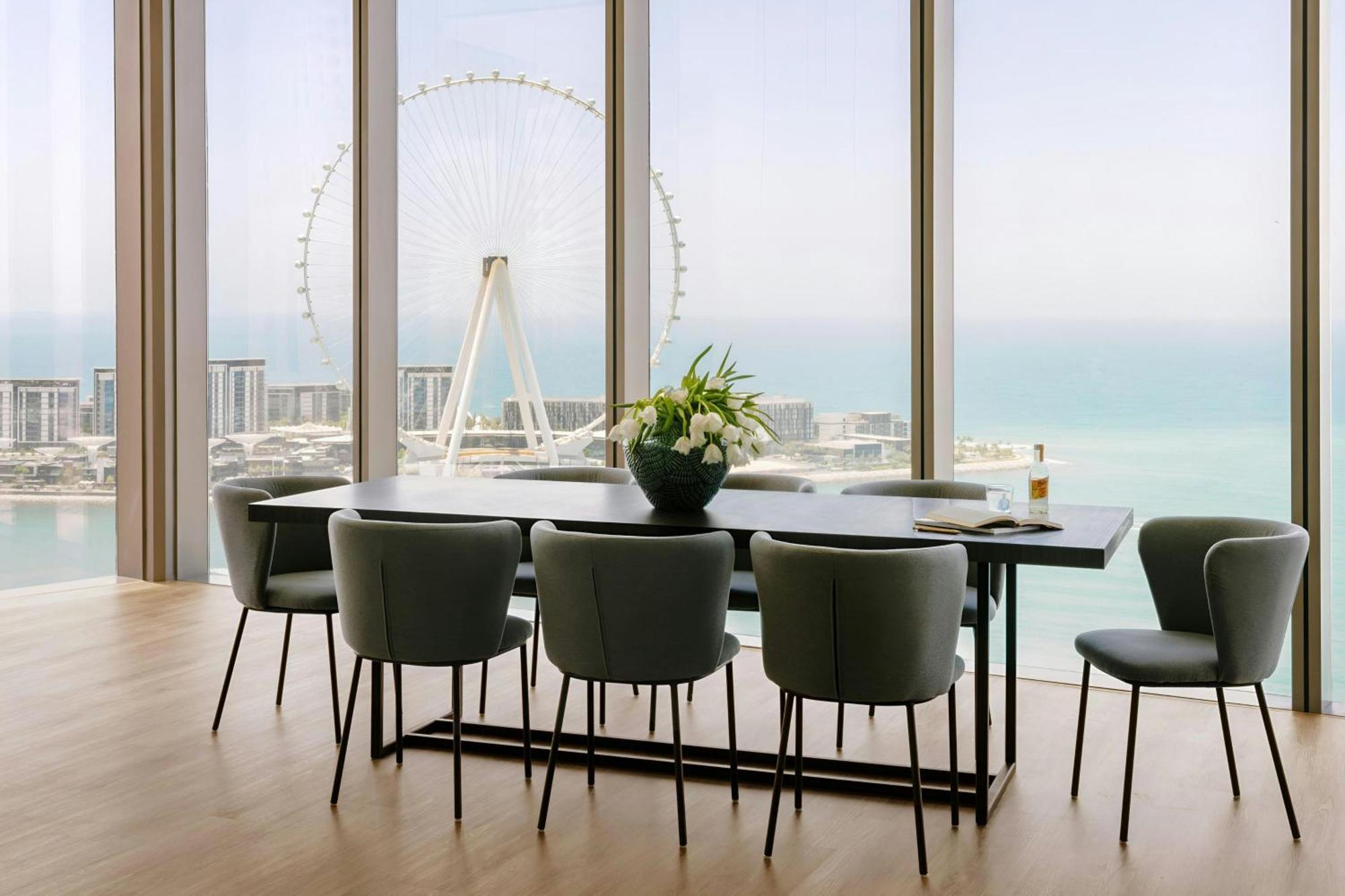 Four-Bedroom Apartment,1670812779:JPEG