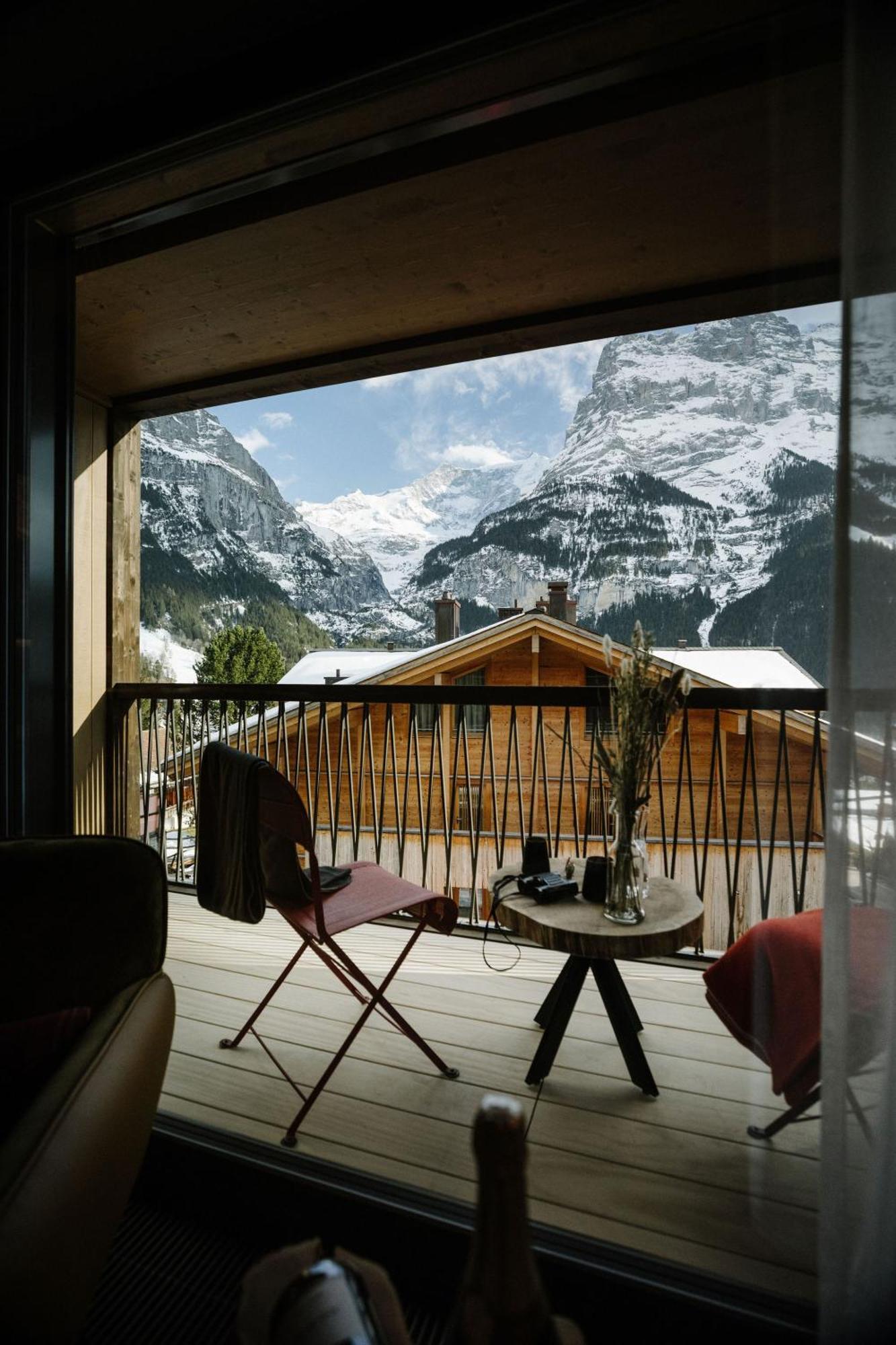 Eiger View Deluxe King Room