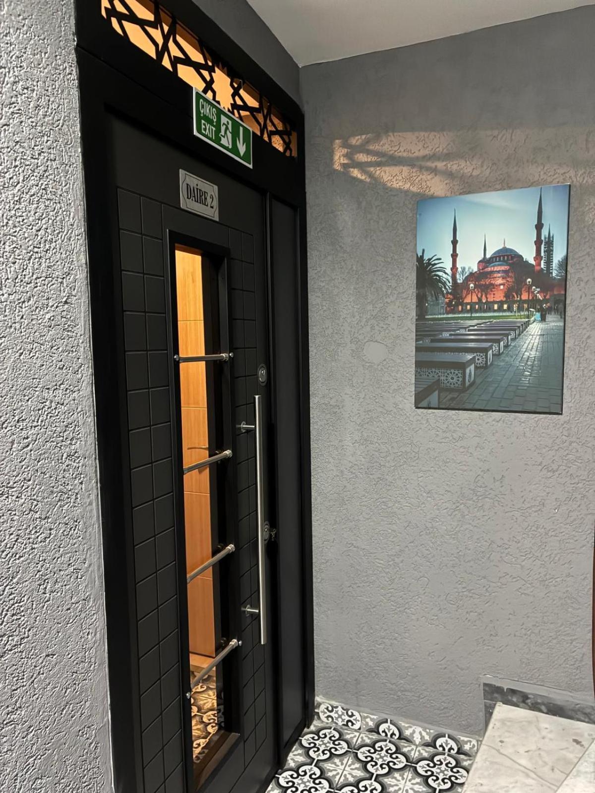 Three-Bedroom Deluxe Apartment
