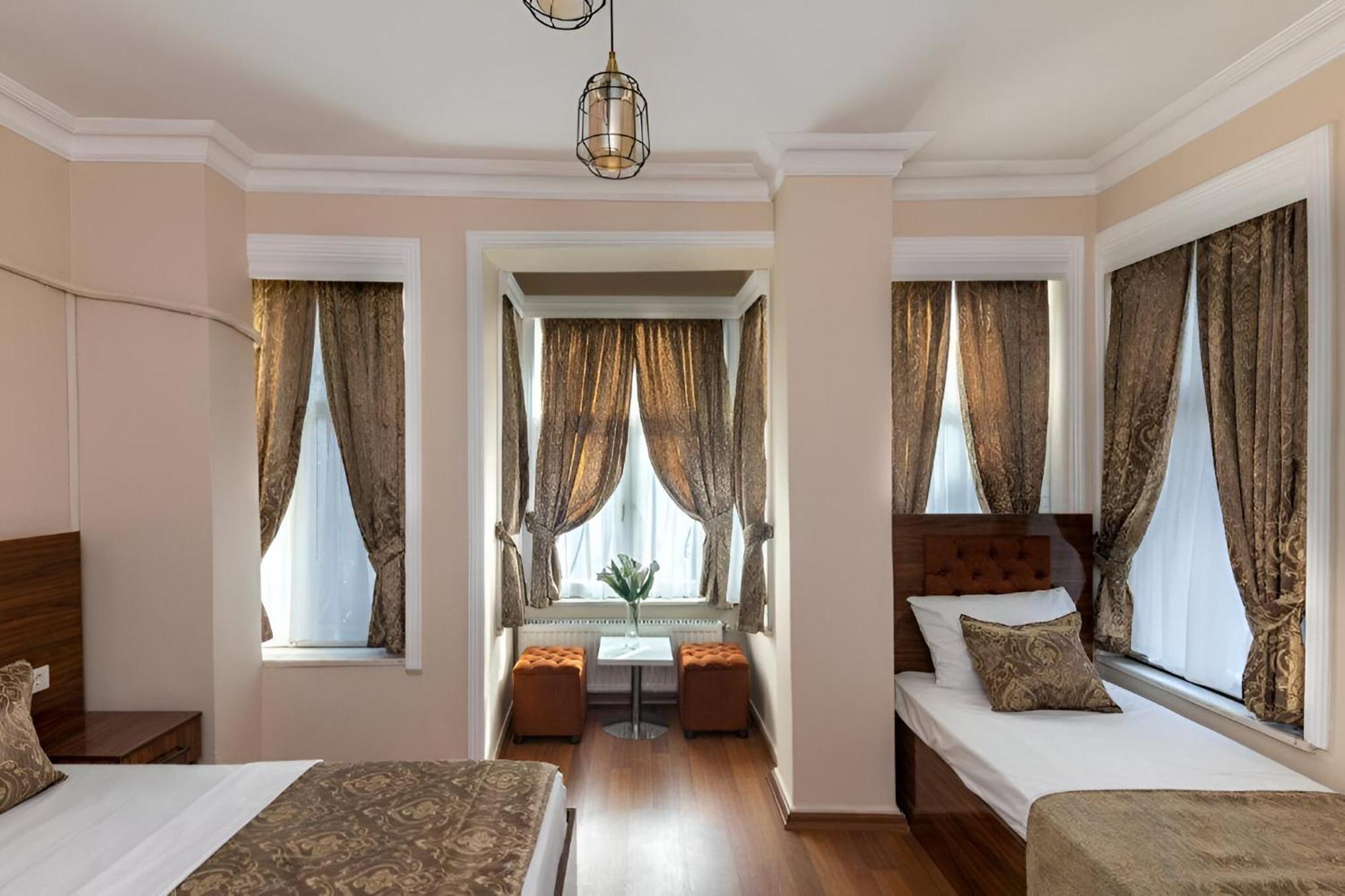 Deluxe Apartment