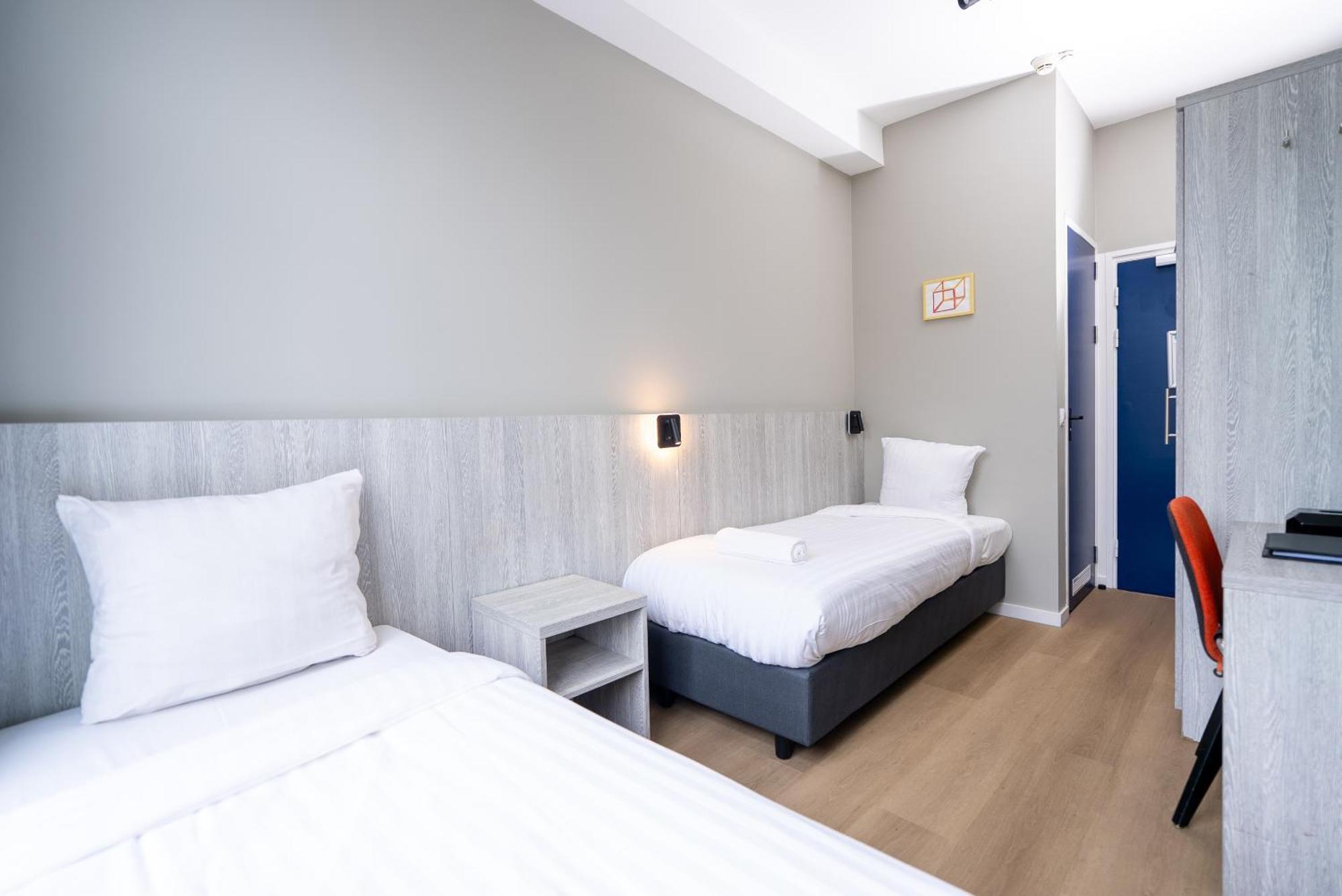 Twin Room Private Bathroom