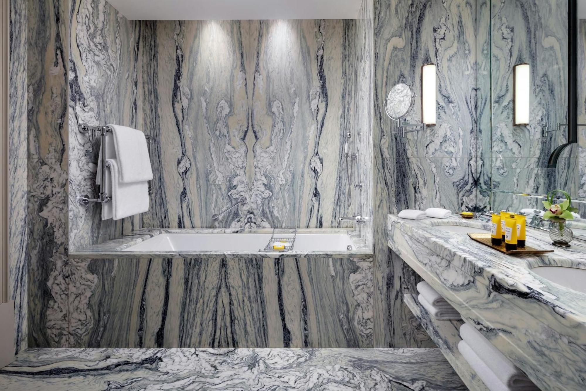 Serenissima Suite 1 Bedroom Suite SMaria DGiglio view 1 King