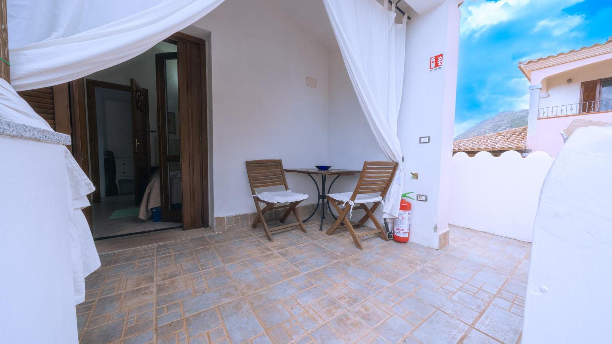 Double Room Private Bathroom