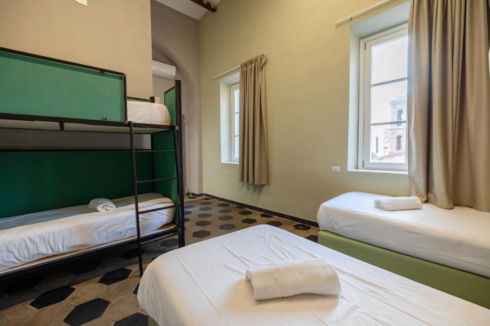 Familiekamer met Gedeelde Badkamer