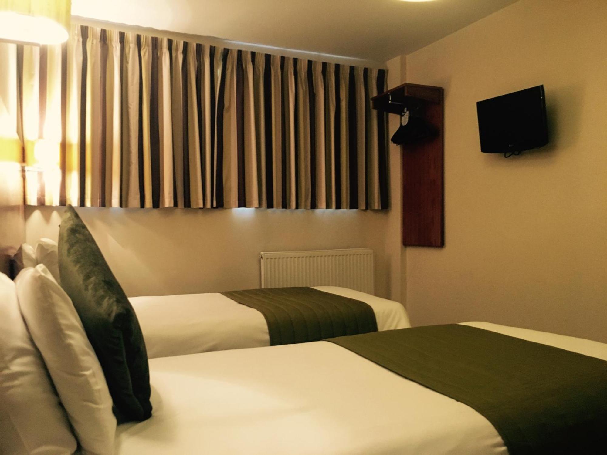 Triple Room,1672562002:JPEG