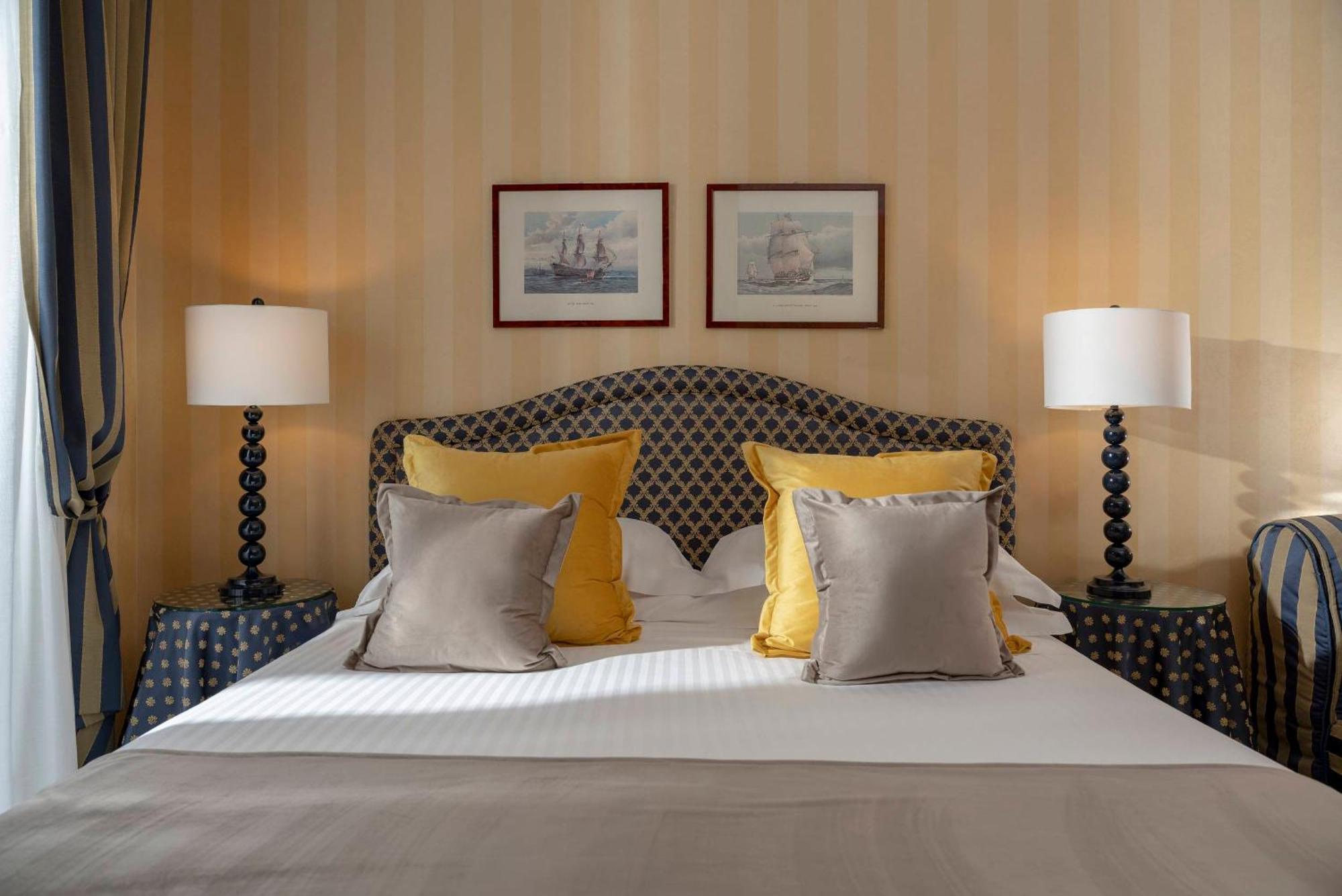 Classic Double Room Partial Sea View