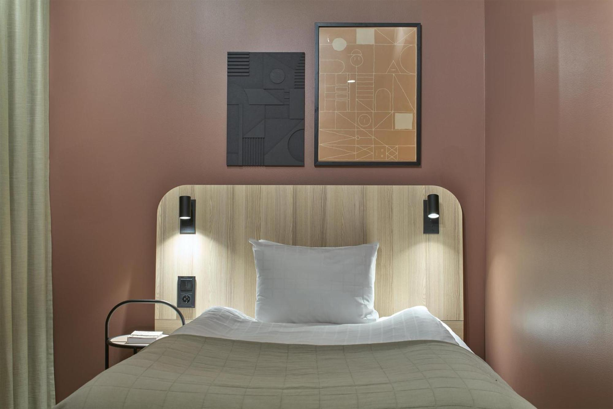Single Room Without Window