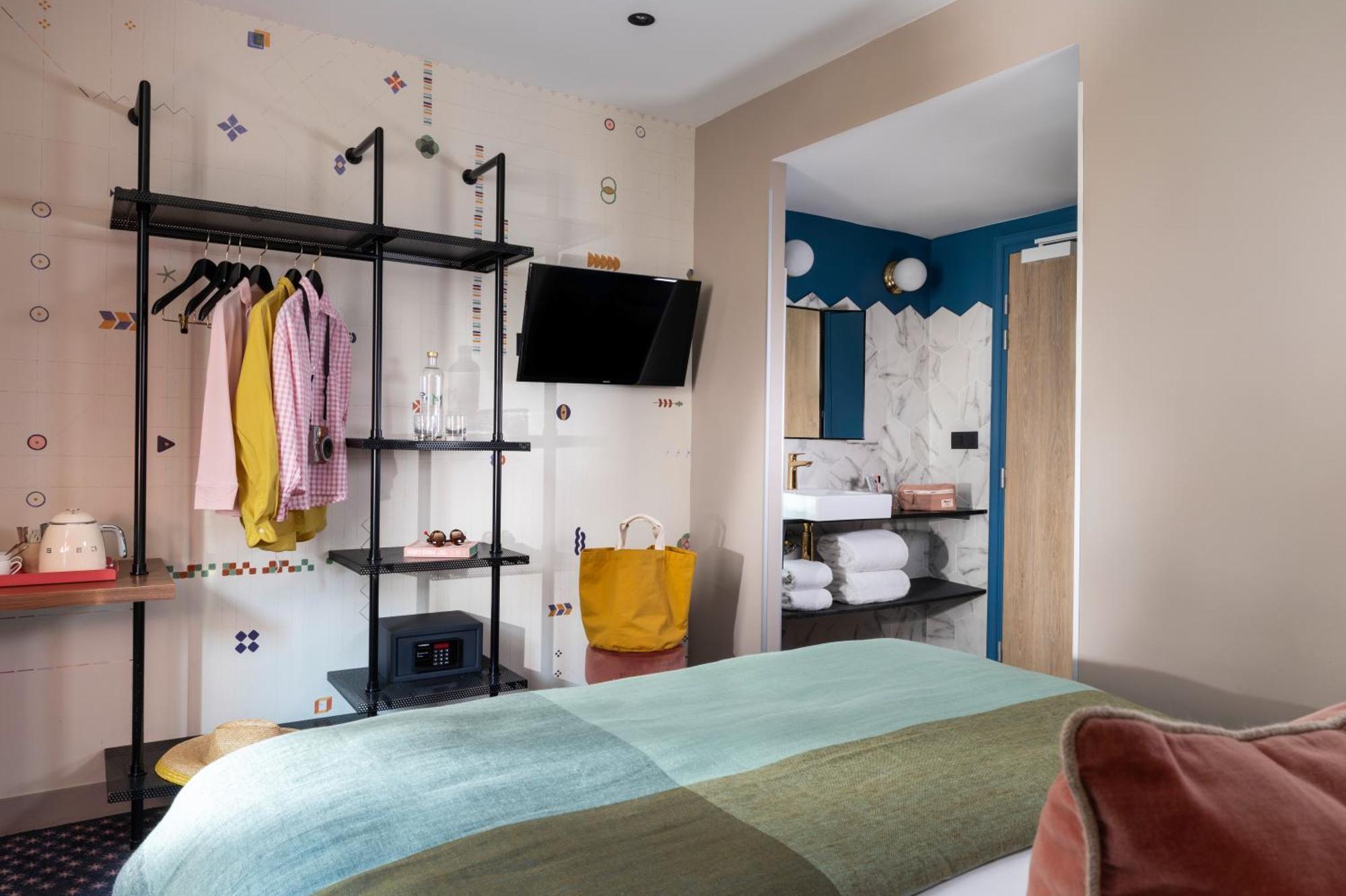Deluxe Room,1672571599:JPEG