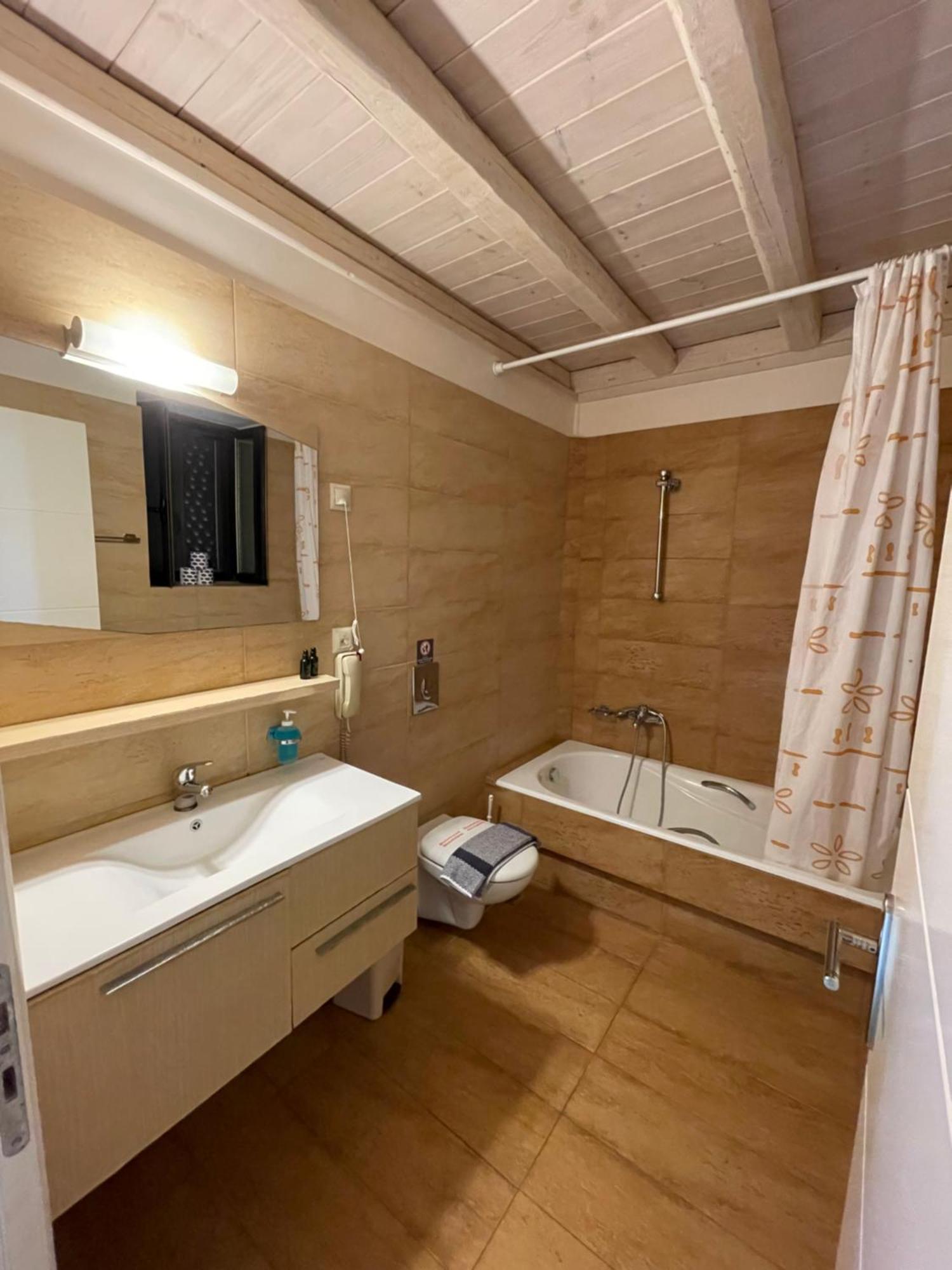 Appartement met 2 Slaapkamers en Uitzicht op Zee
