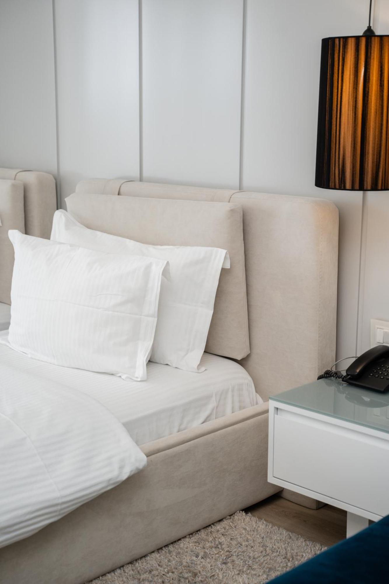 Double or Twin Room Side Sea View