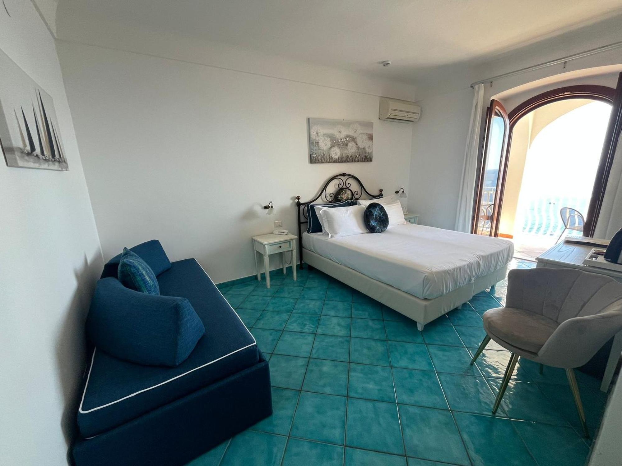 Triple Room Balcony Sea View