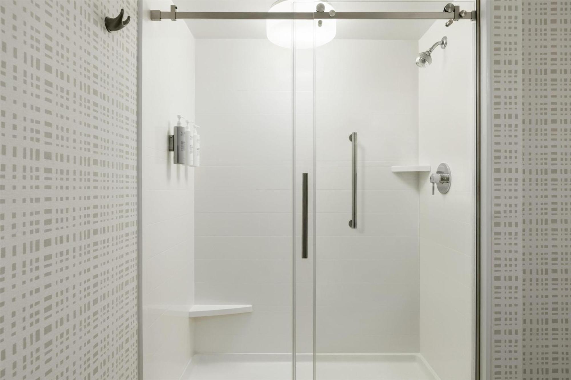 Suite Estudios con sofá cama adaptada para personas con discapacidad auditiva - 1 cama extragrande - No fumadores