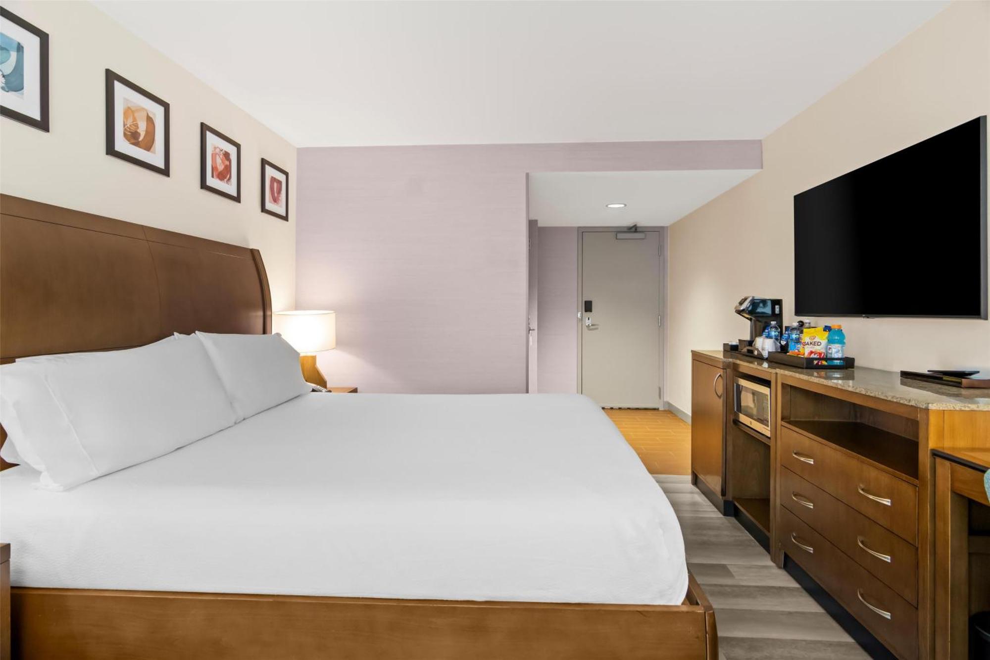 Premium King Room