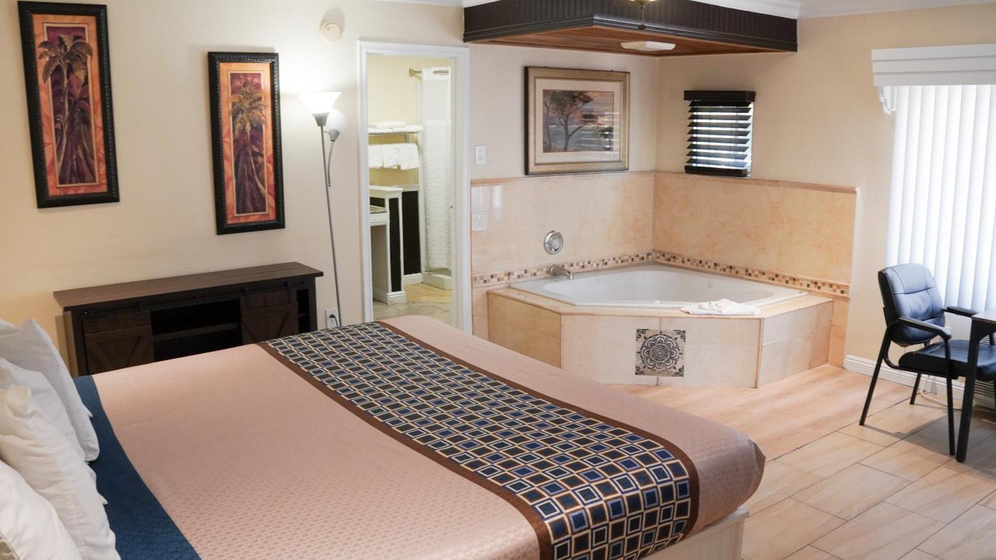 King Room Spa Bath