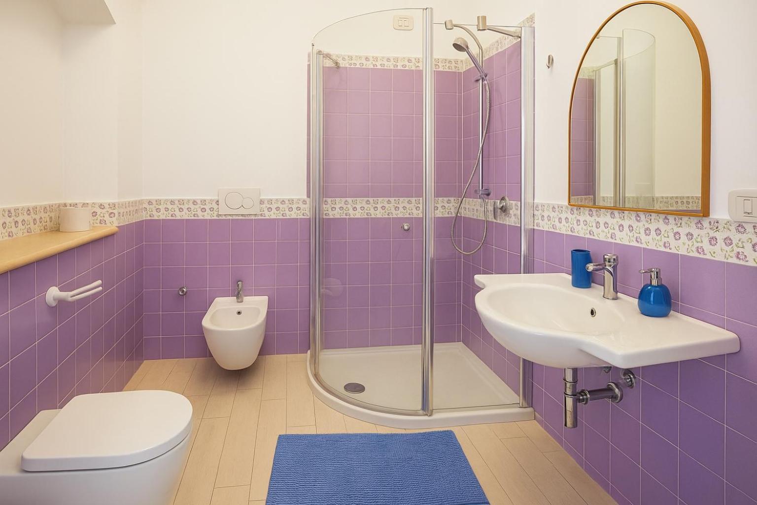 Double Room Private Bathroom