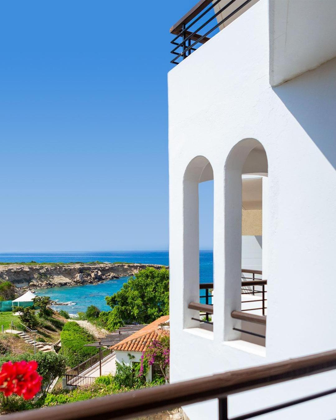 Double or Twin Room Partial Sea View