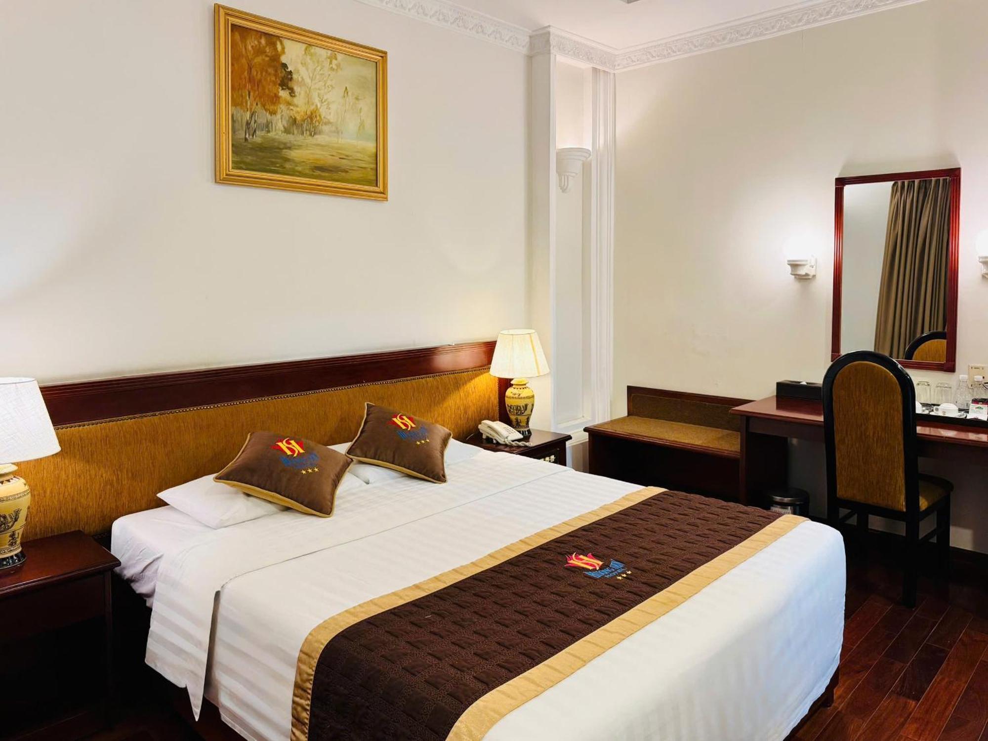 Superior Double or Twin Room No Window