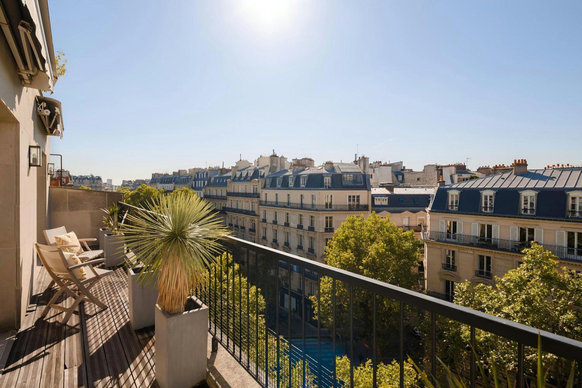 Suite Rooftop avec vue panoramique Tour Eiffel