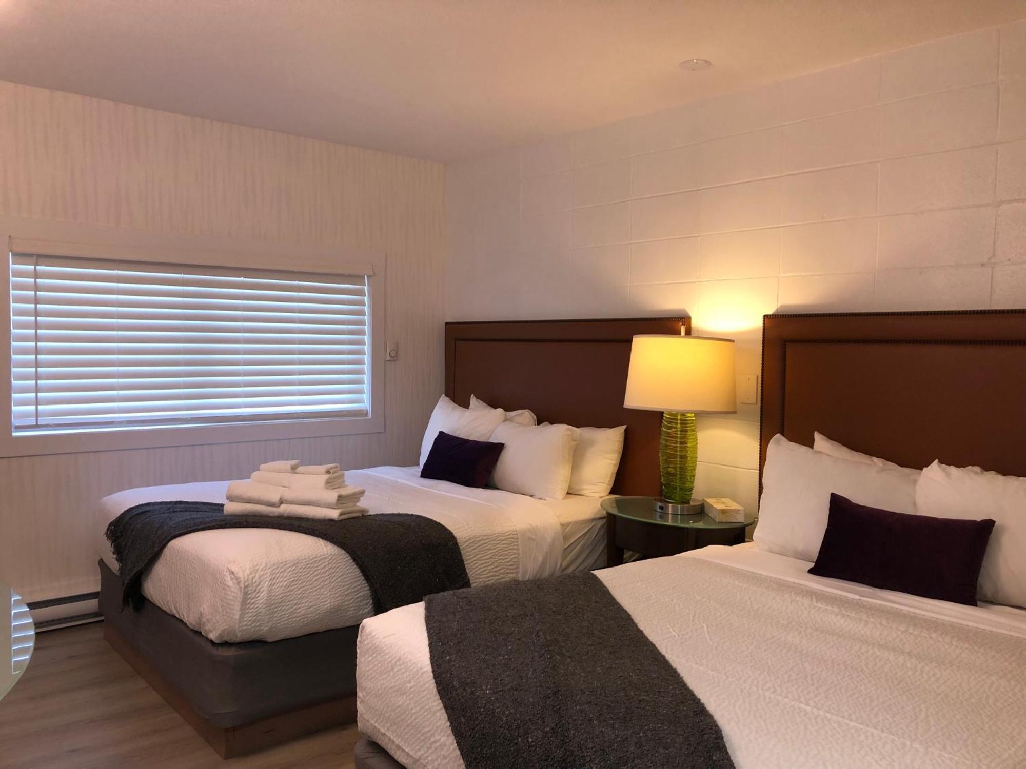 Queen Room Two Queen Beds