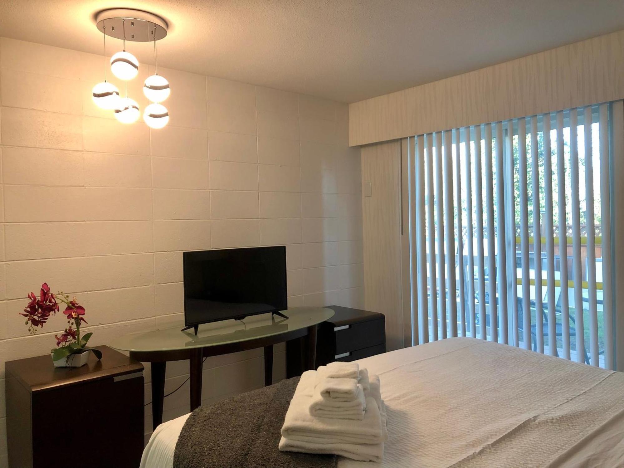 King Room Kitchenette