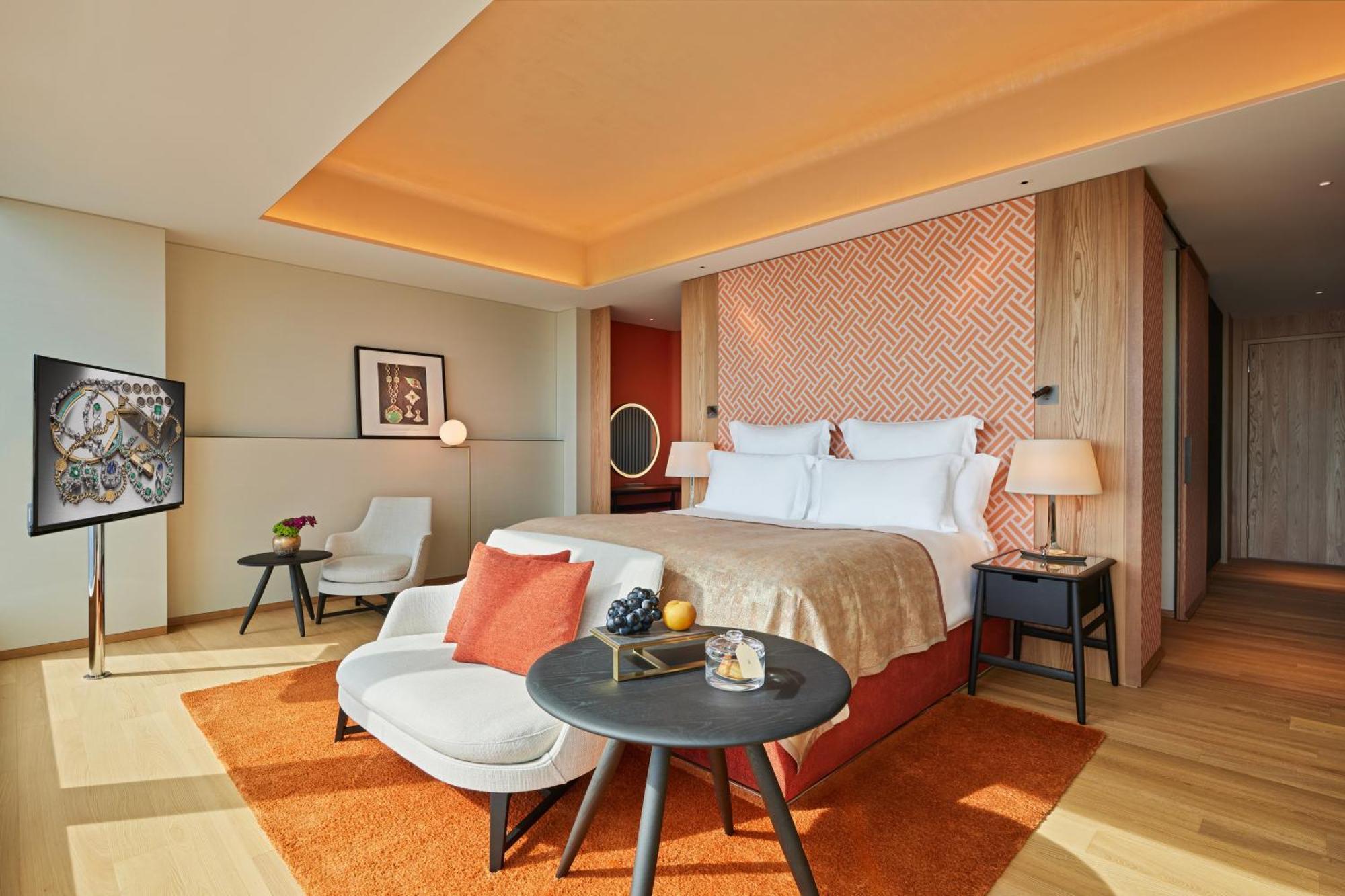 Deluxe King Room Skyline View