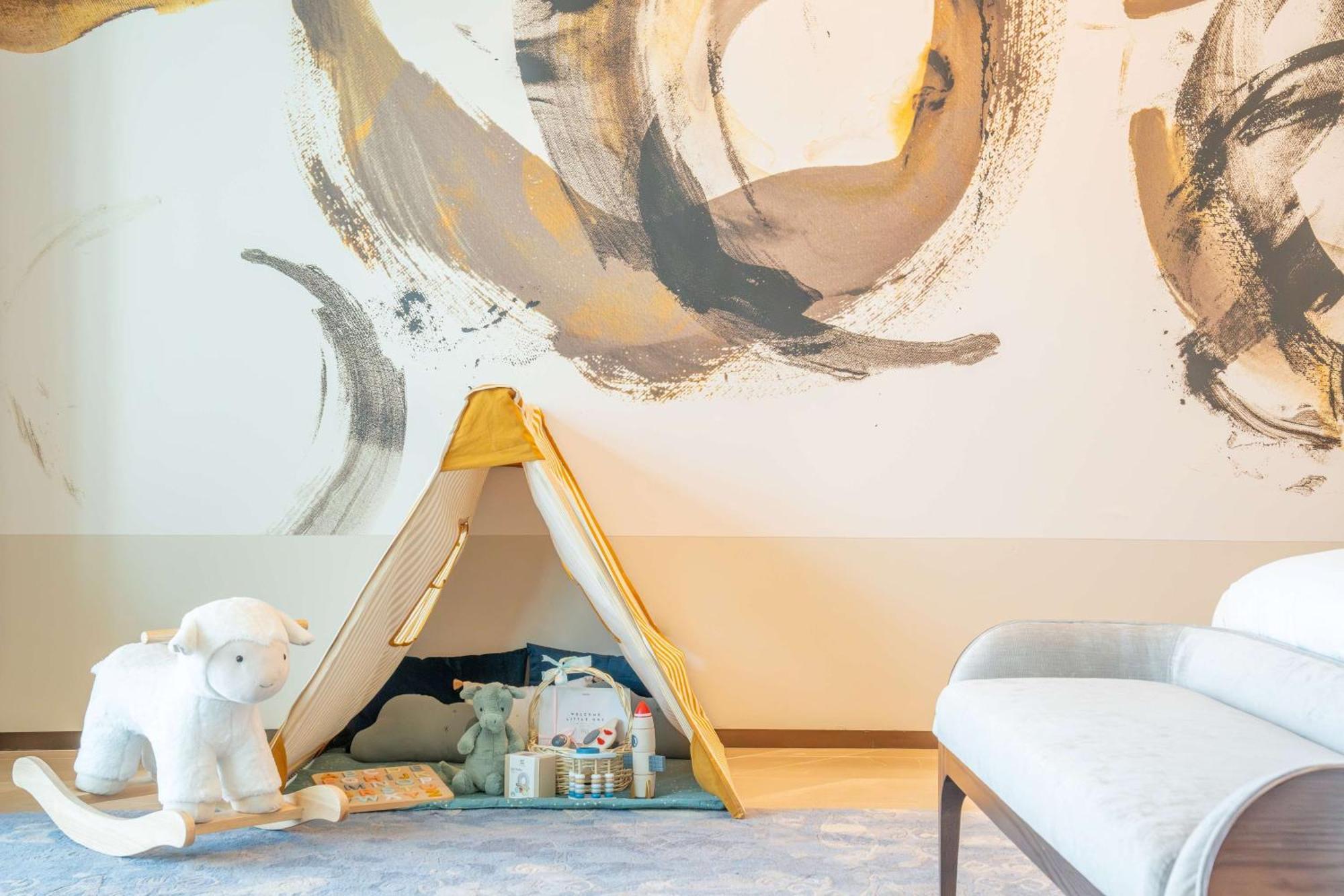 Two-Bedroom Signature Family Suite