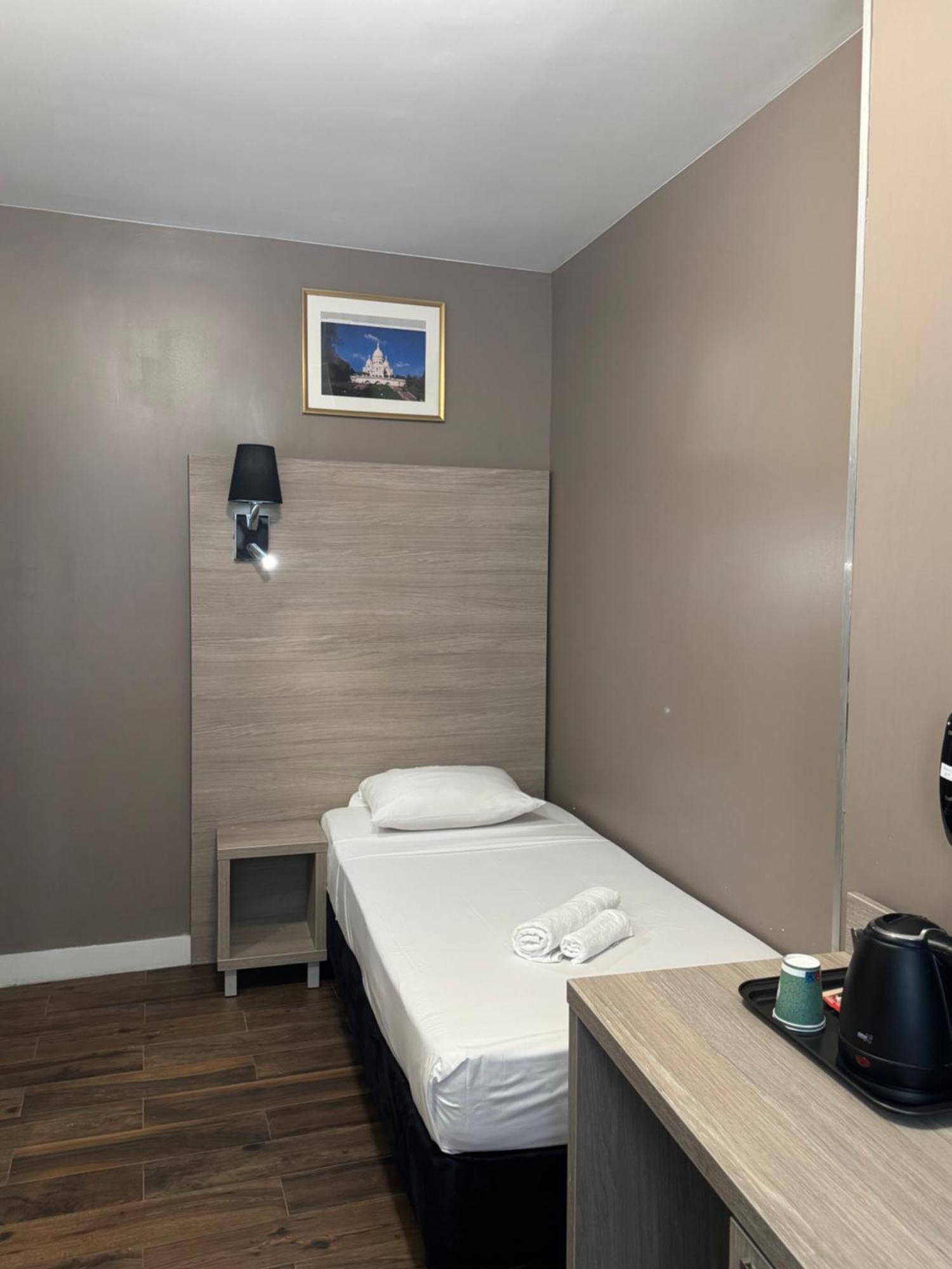 Single Room Private Bathroom