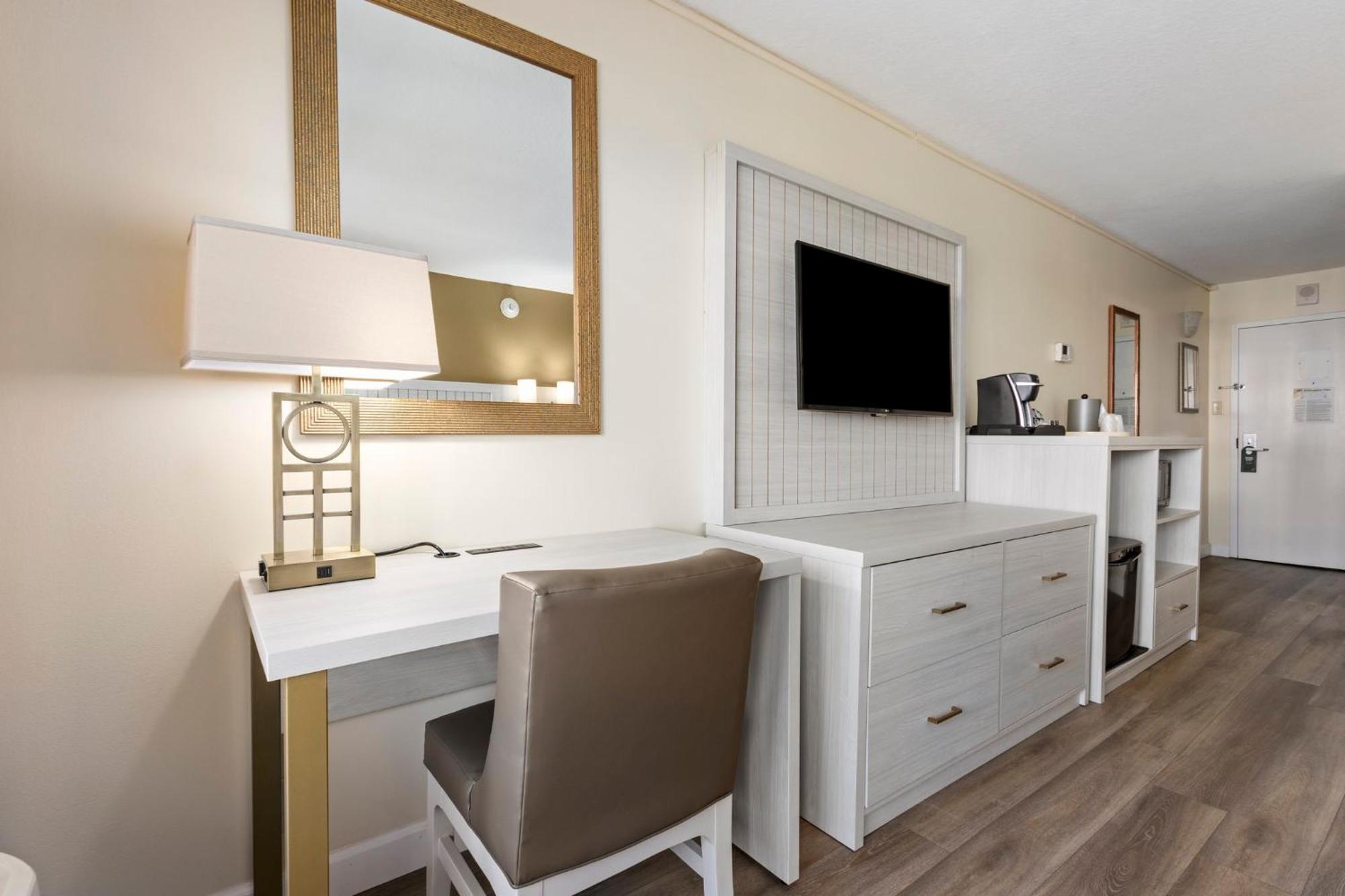 Standard Room Two Queen Beds