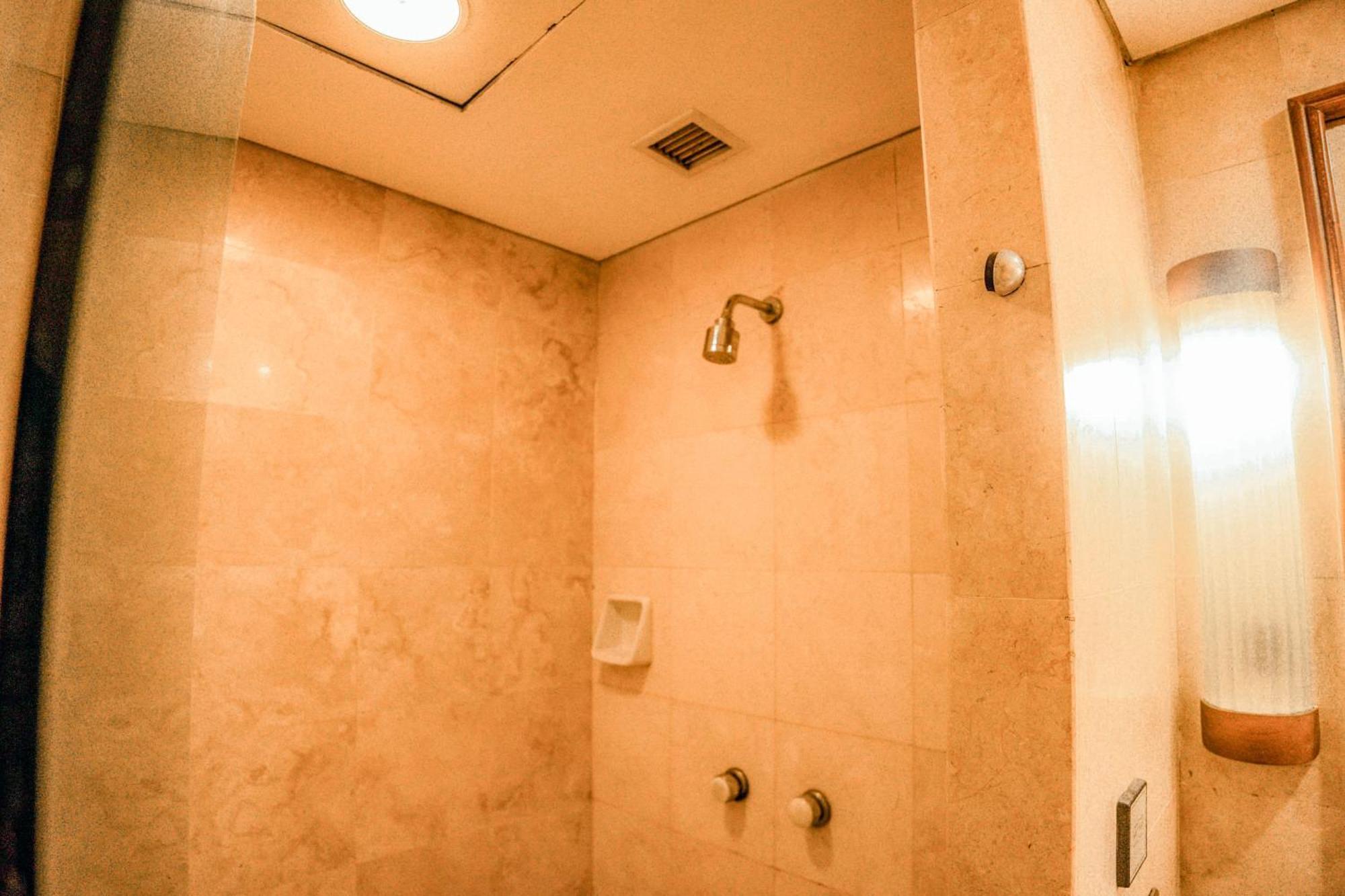 Super Deluxe Pool View Room Airport Transfer