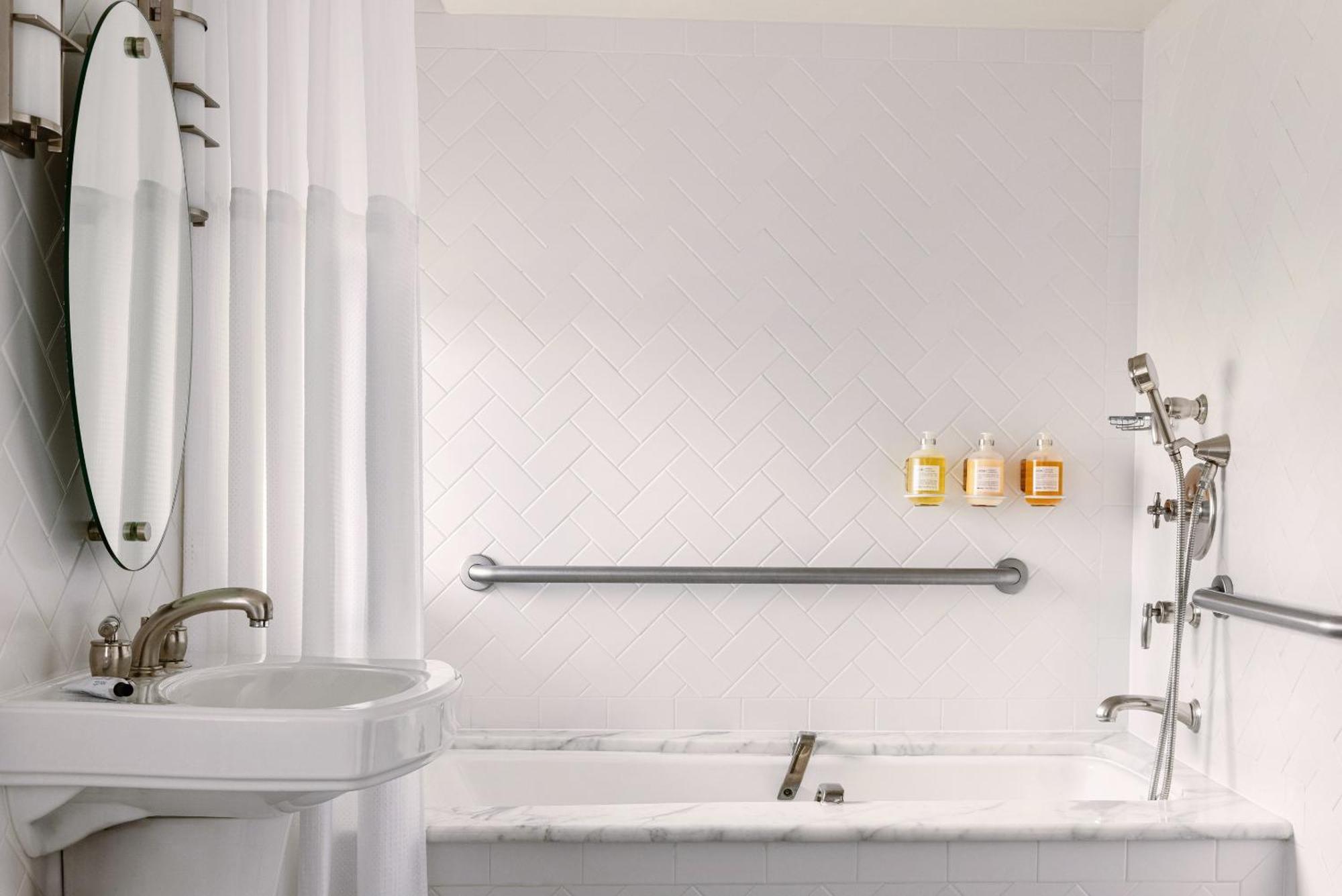 Suite 2 Chambres Lit King-Size avec Baignoire Accessible aux Personnes à Mobilité Réduite - Côté Océan