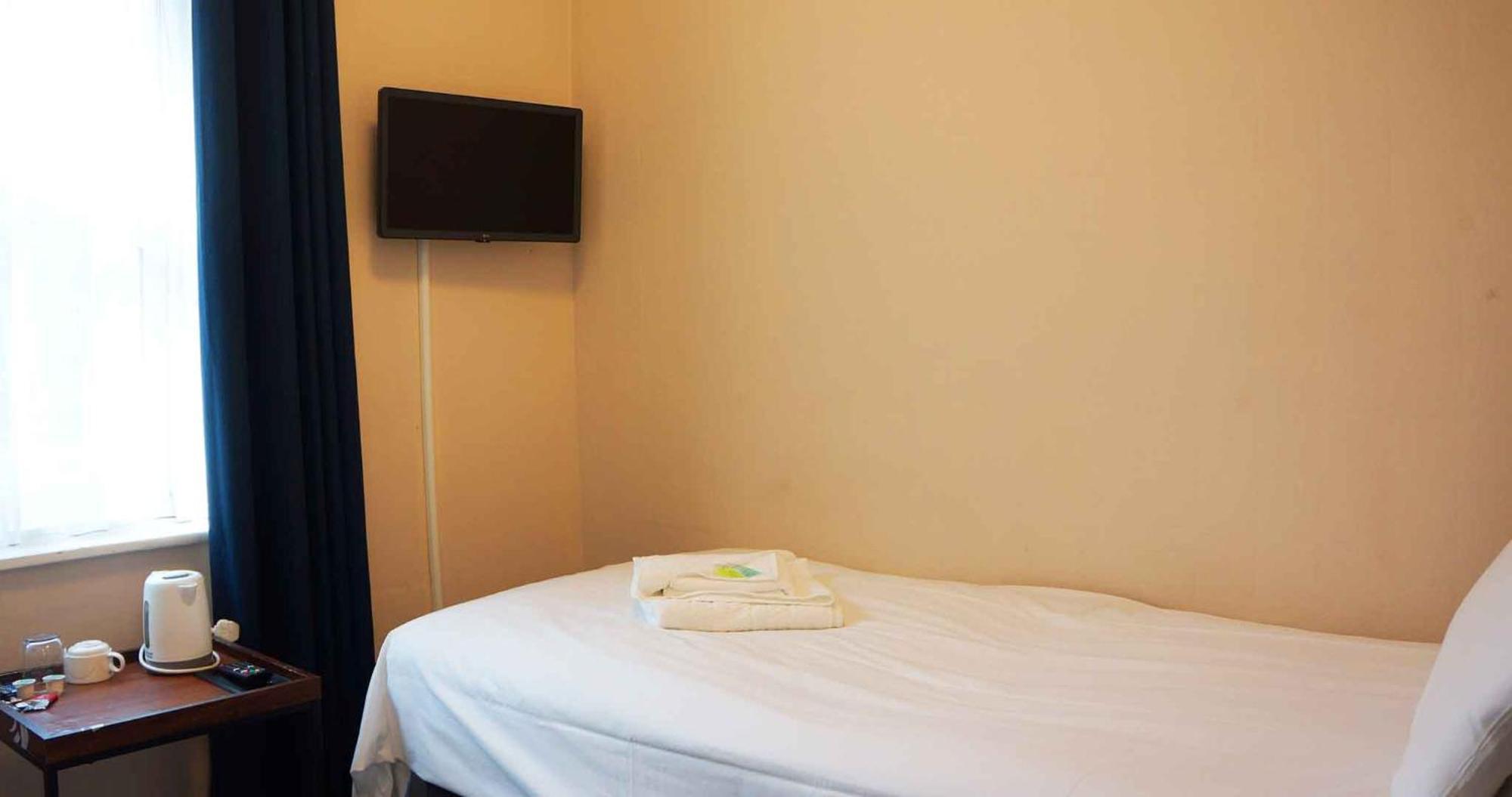 Small Single Room