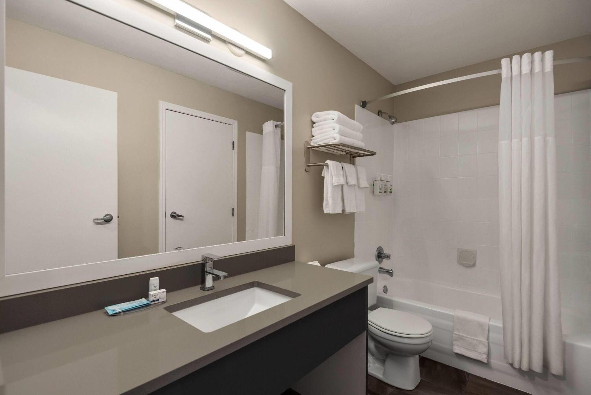One-Bedroom King Suite Non-Smoking