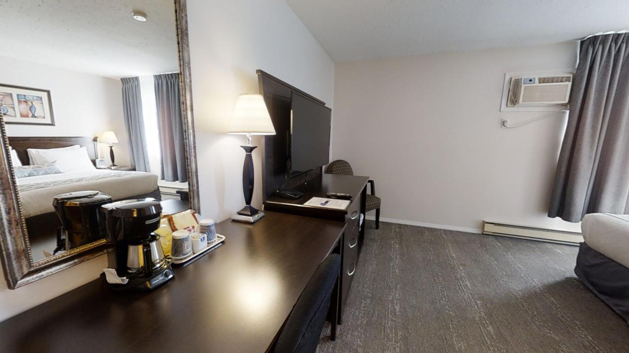 Standard Room 1 Queen Bed Non-Pet Friendly