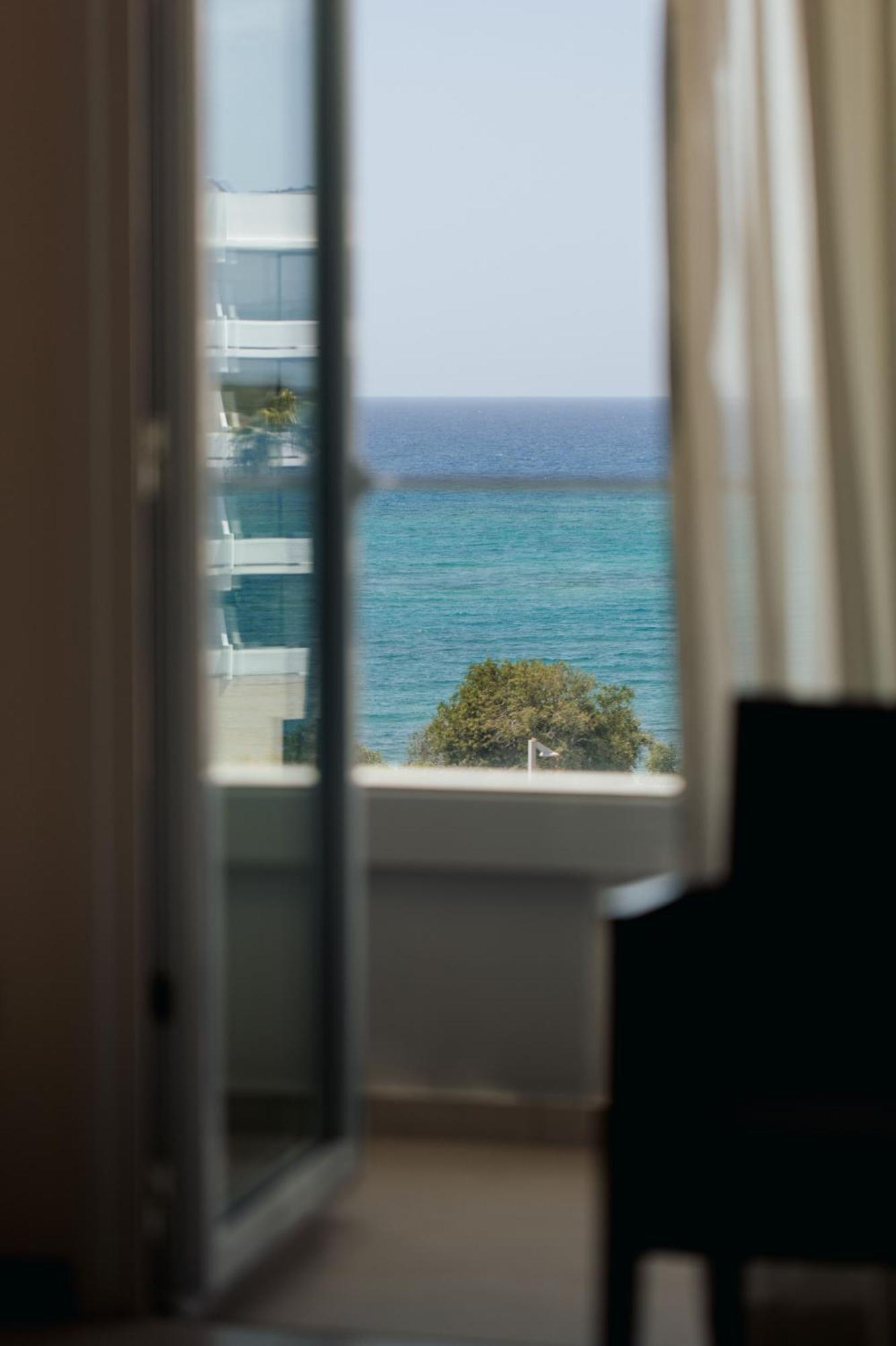 Superior Room Pool or Sea View